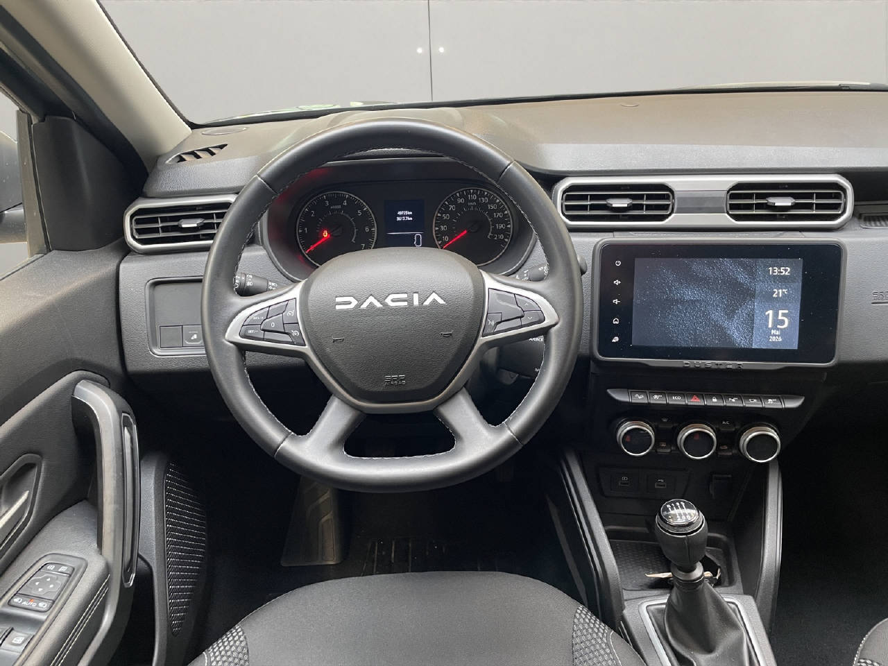 DACIA Duster 1.3 TCe 150 Journey+ 4WD-image-4