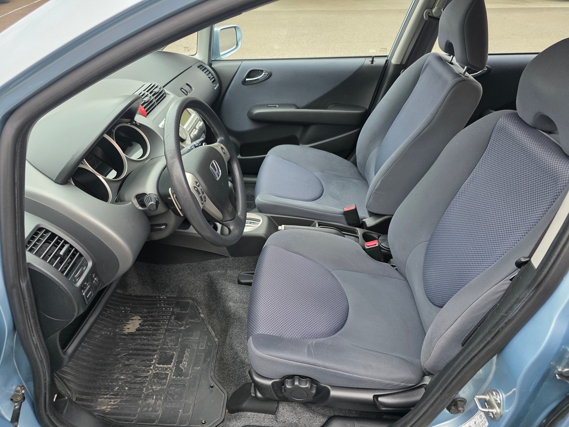 HONDA Jazz 1.4i LS Formula 1 CVT-image-10