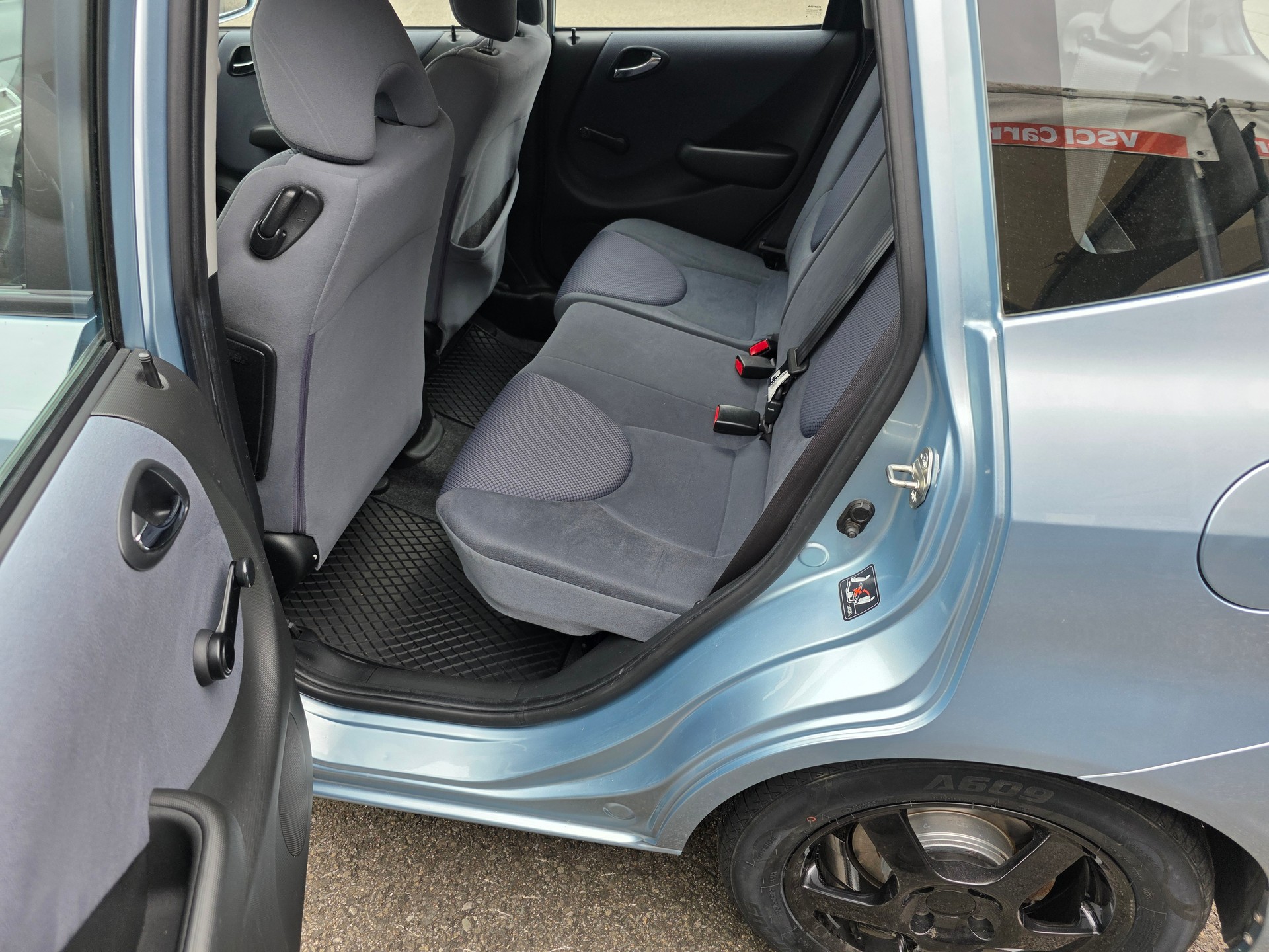 HONDA Jazz 1.4i LS Formula 1 CVT-image-12