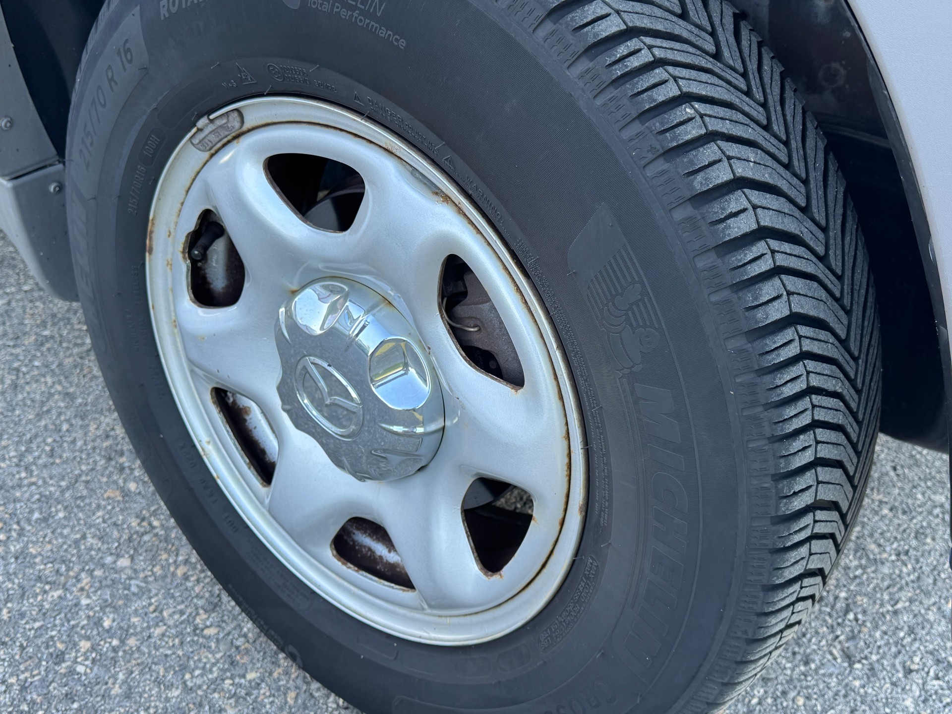 MAZDA Tribute 2.0 16V Comfort-image-11