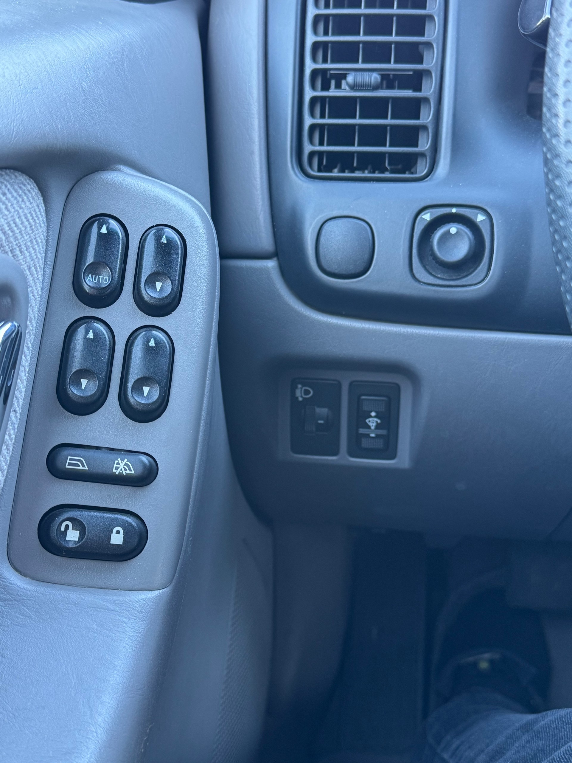 MAZDA Tribute 2.0 16V Comfort-image-15