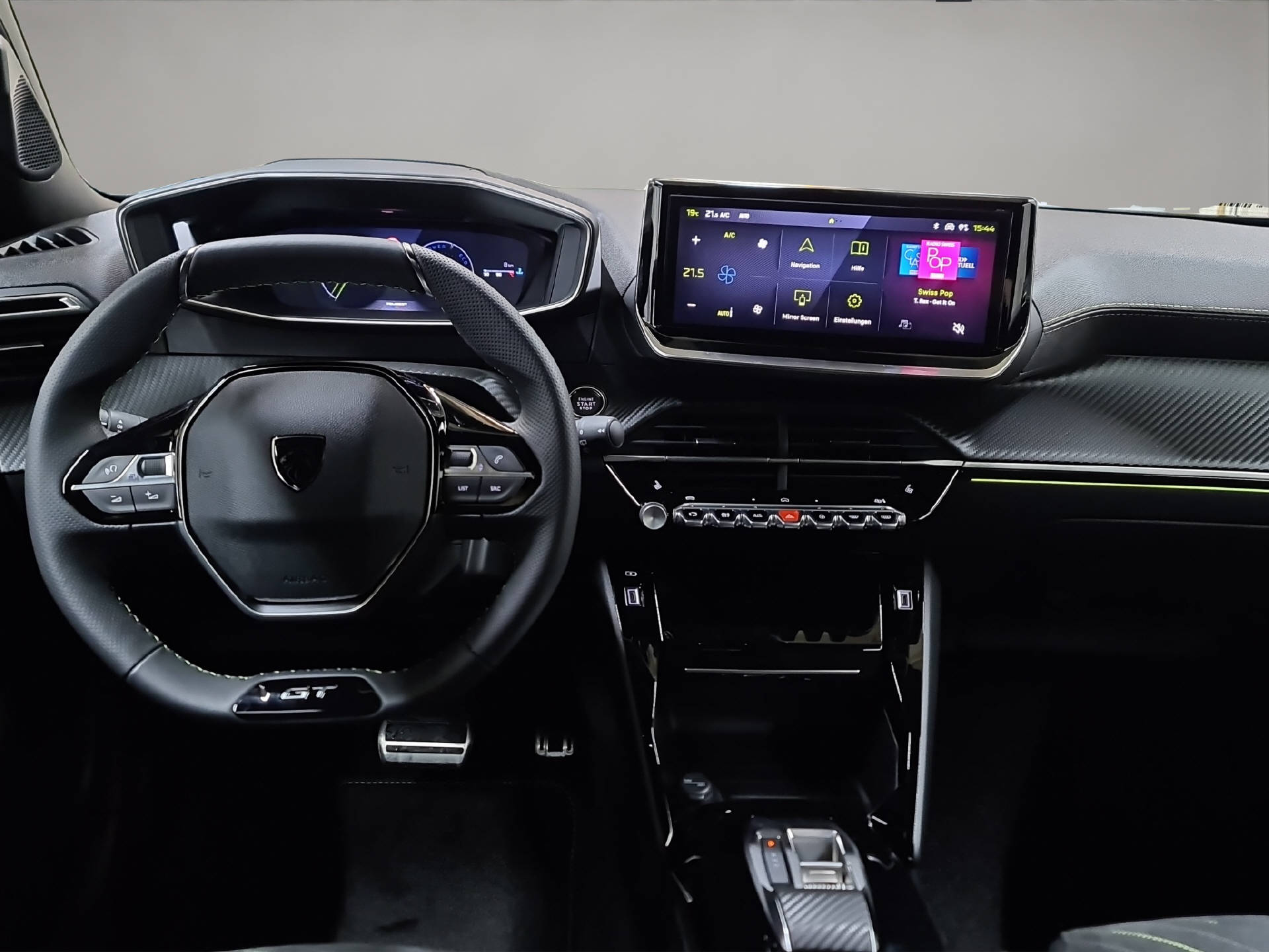 PEUGEOT 2008 1.2 Hybrid 145 GT-image-6