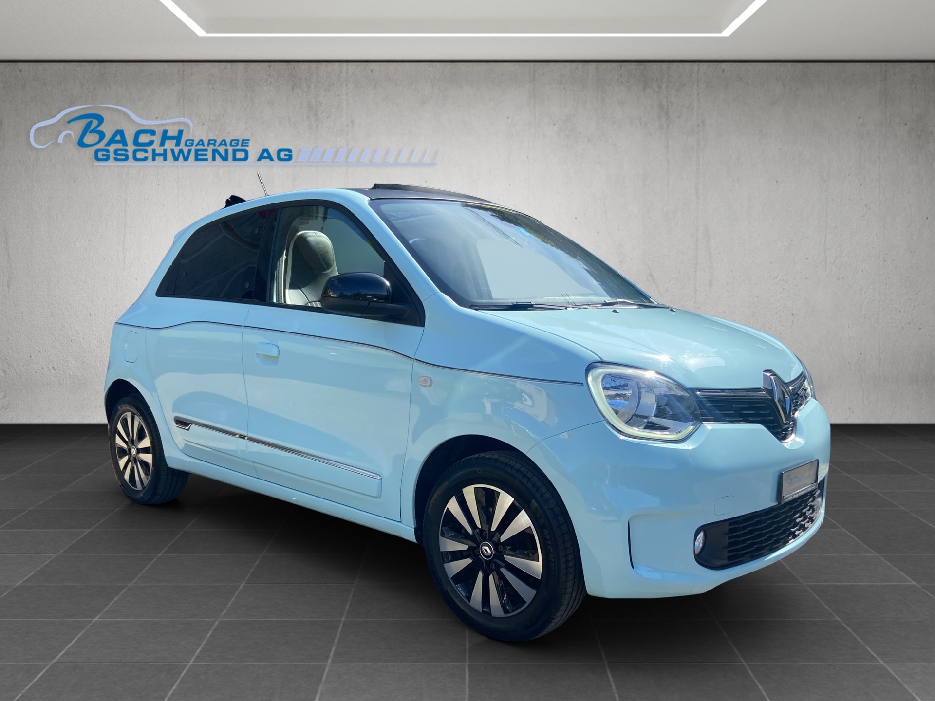 RENAULT Twingo Electric Techno-showroom-element-1