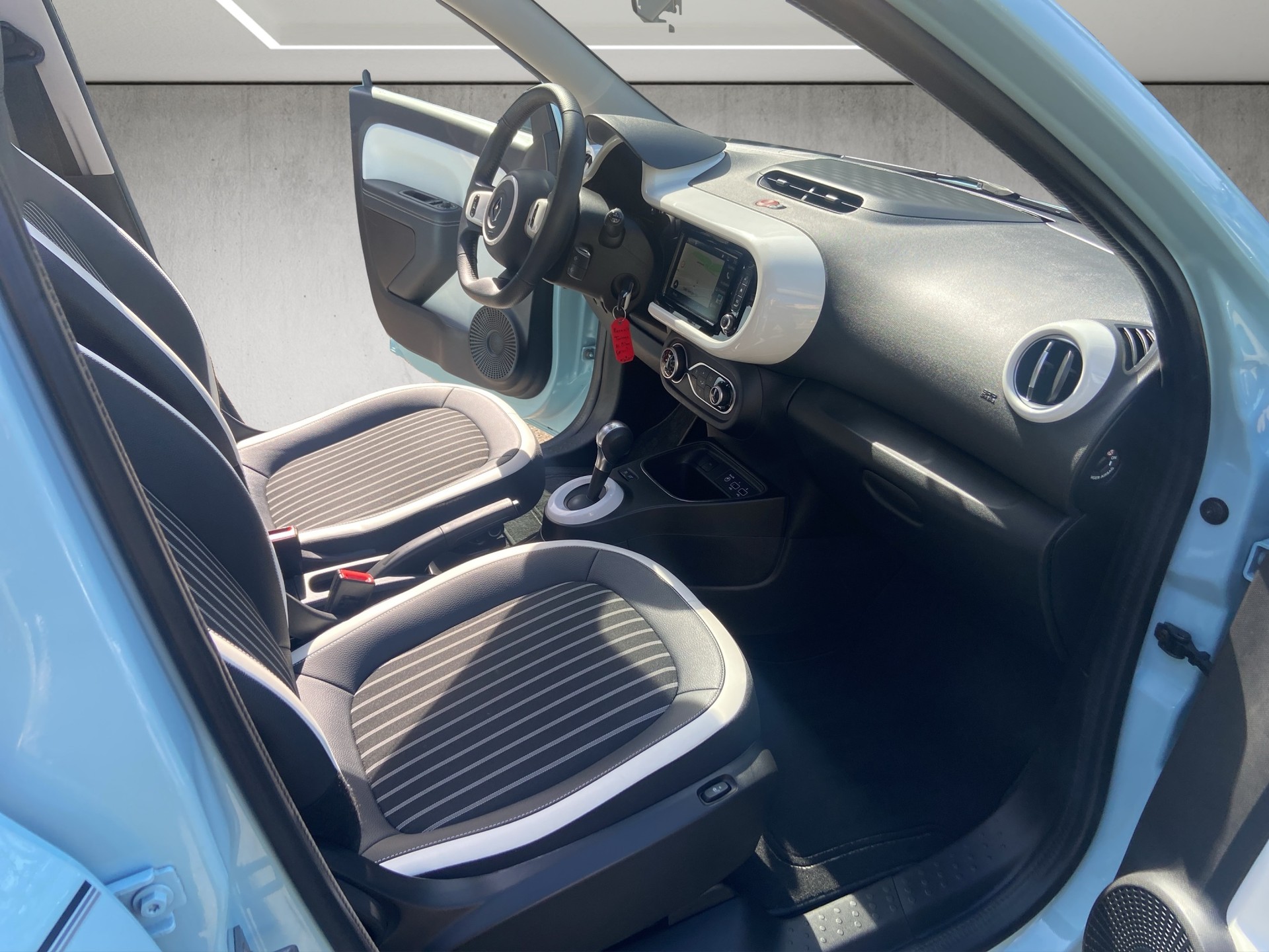 RENAULT Twingo Electric Techno-image-10