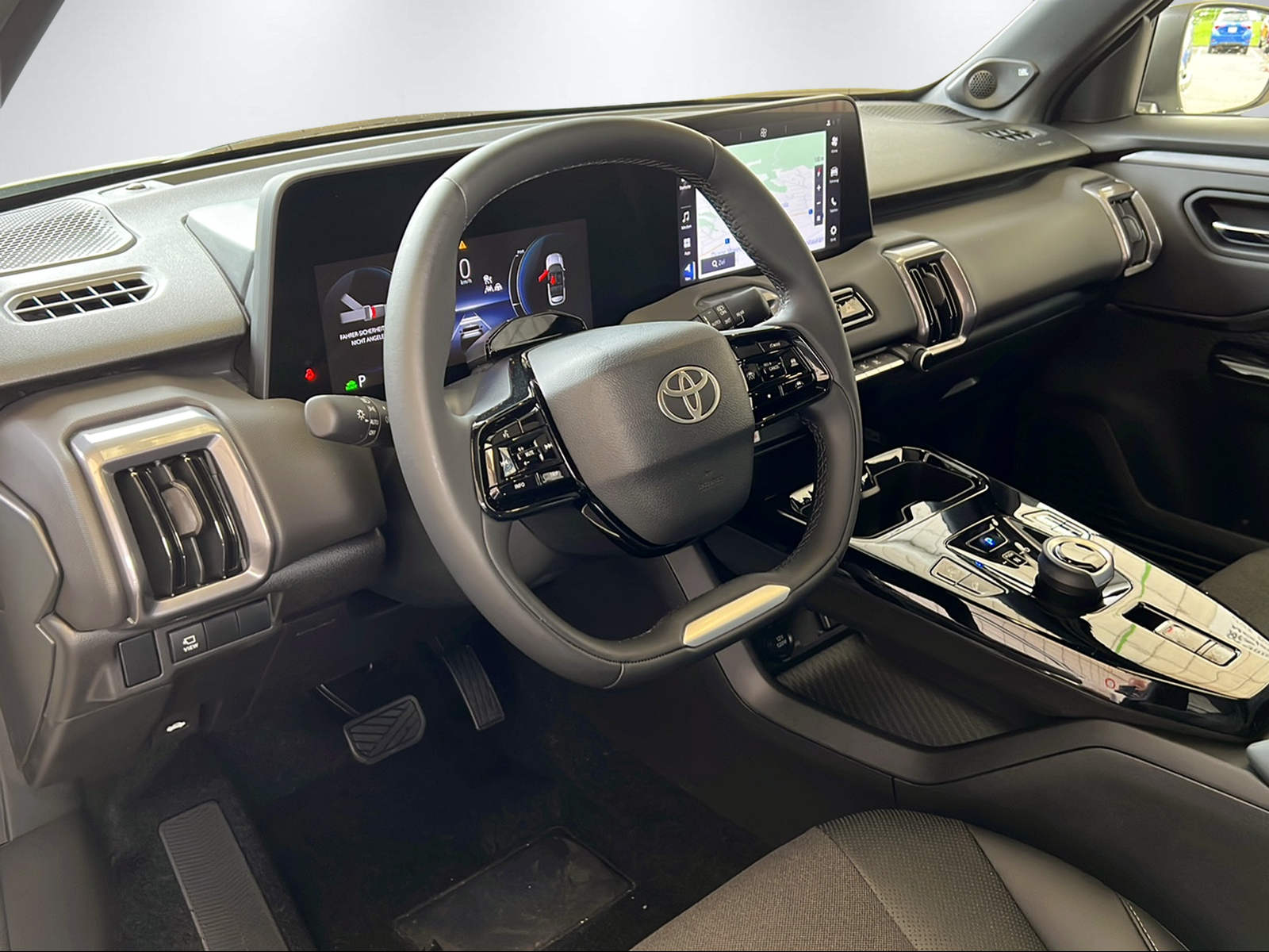 TOYOTA Urban Cruiser Premium AWD-image-13