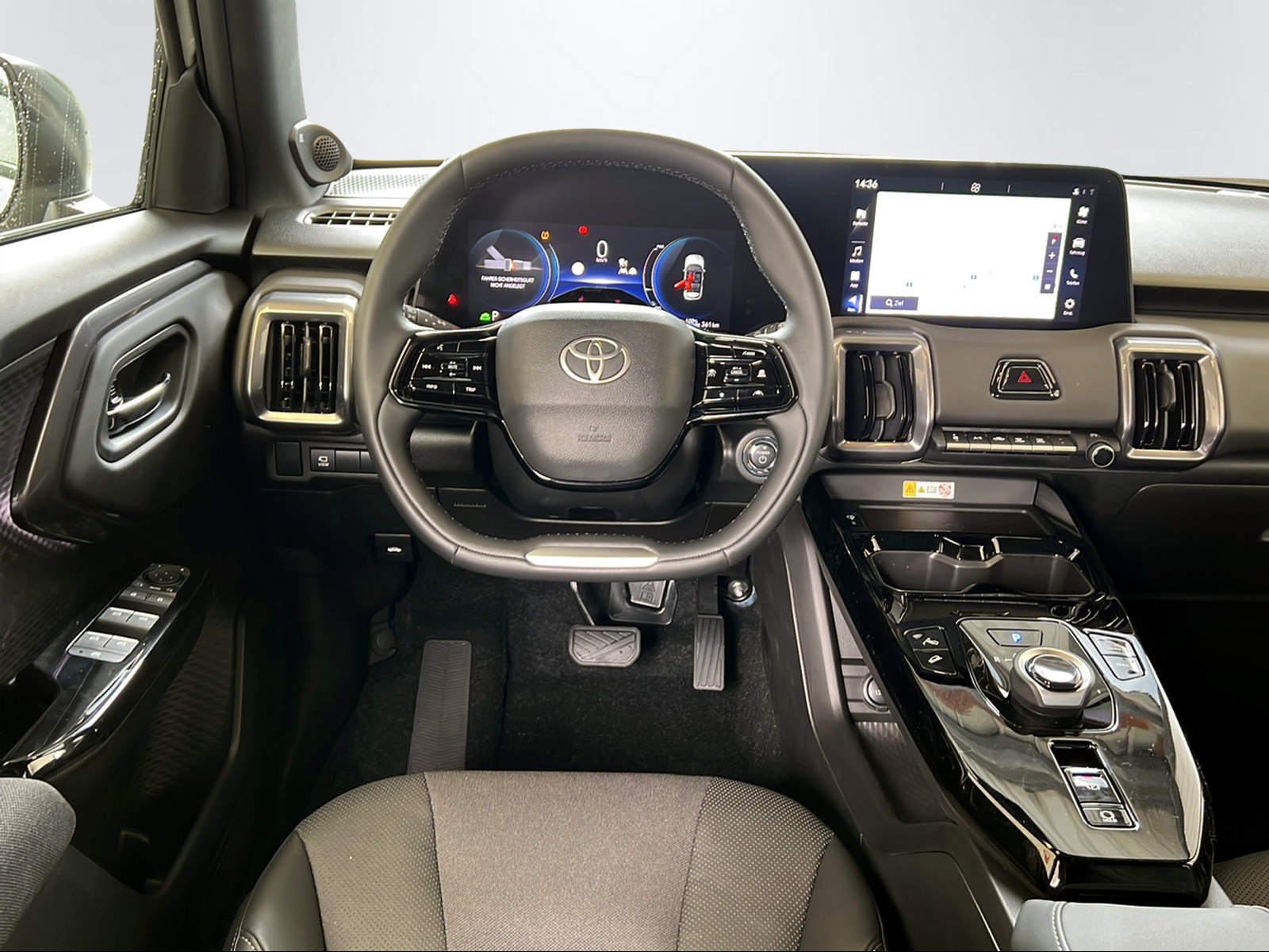 TOYOTA Urban Cruiser Premium AWD-image-12