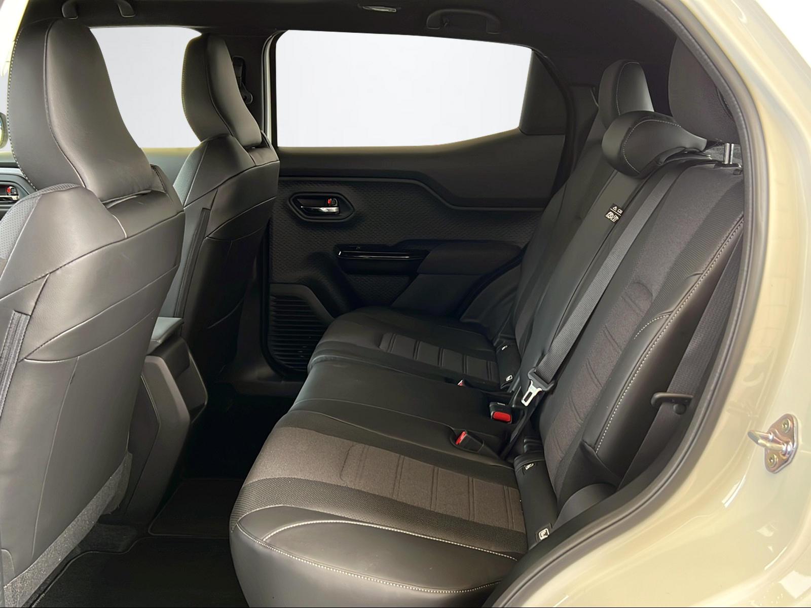 TOYOTA Urban Cruiser Premium AWD-image-10