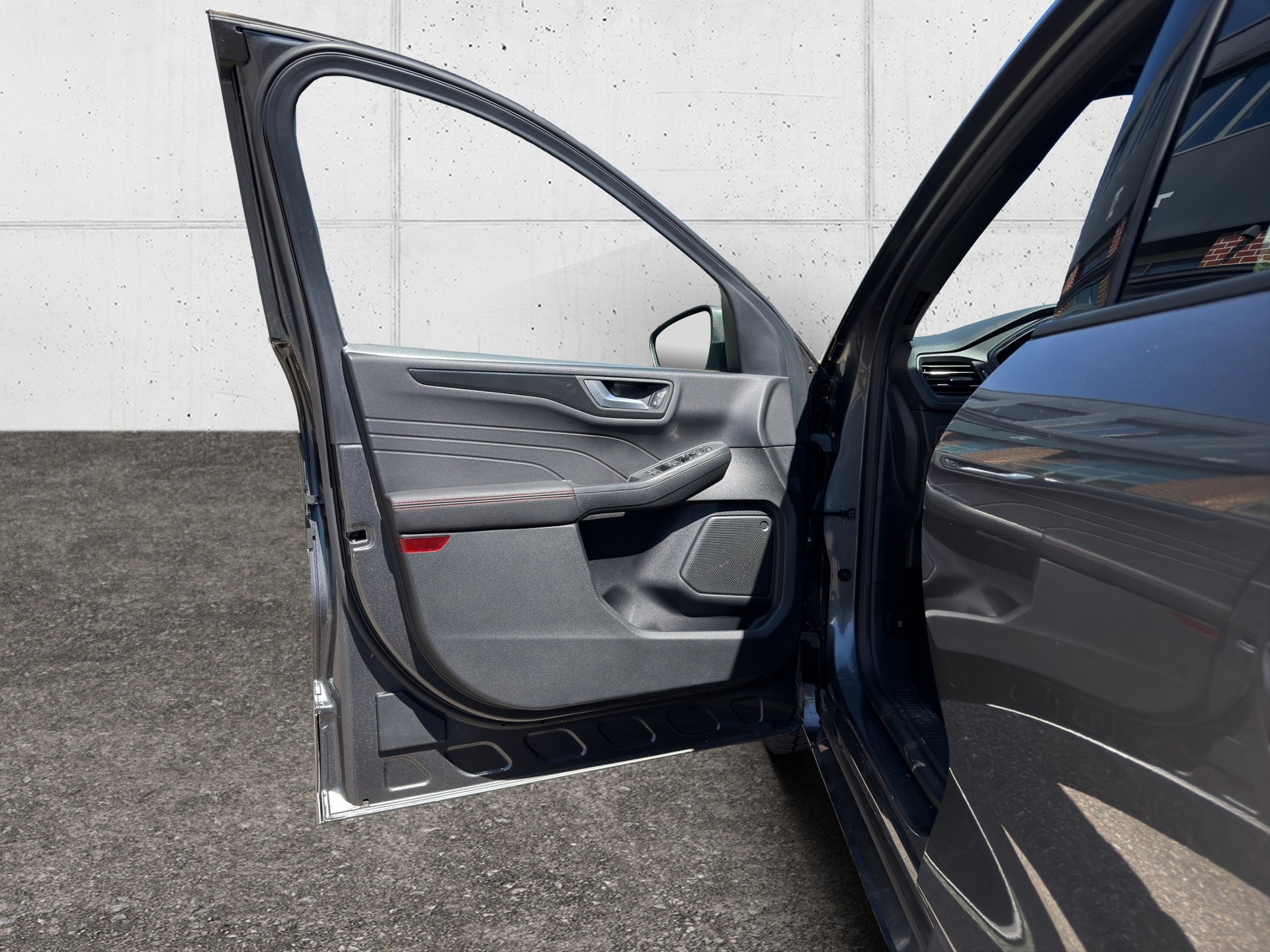 FORD Kuga 2.5 PHEV ST-Line X 2WD-image-24
