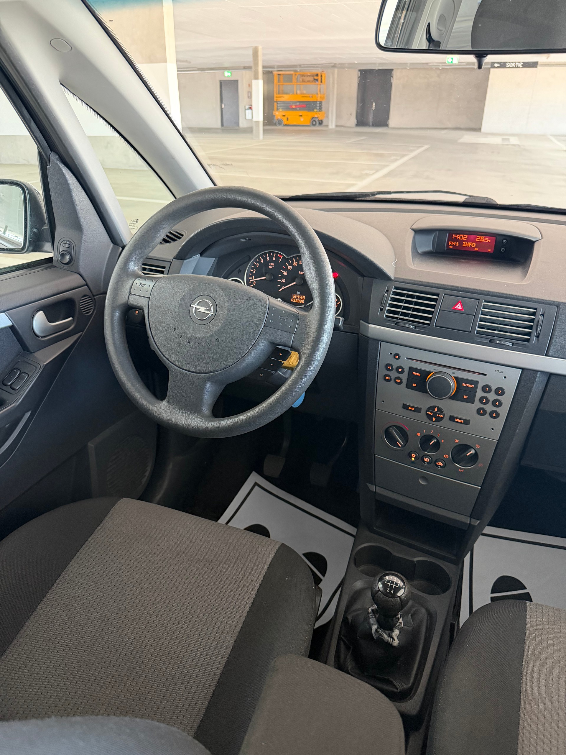 OPEL Meriva 1.6i 16V - 59.000 Kilométrage-image-11