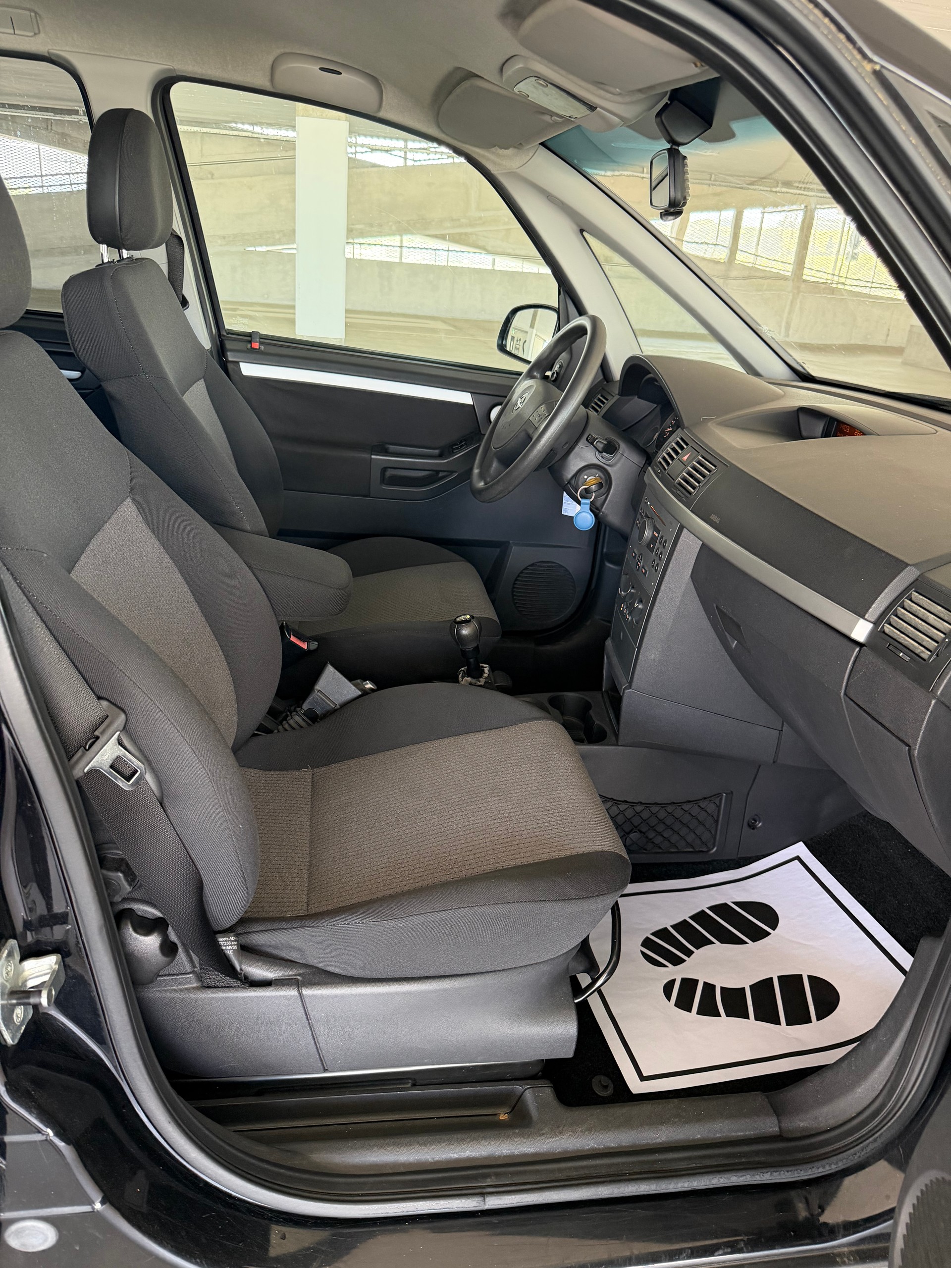 OPEL Meriva 1.6i 16V - 59.000 Kilométrage-image-12