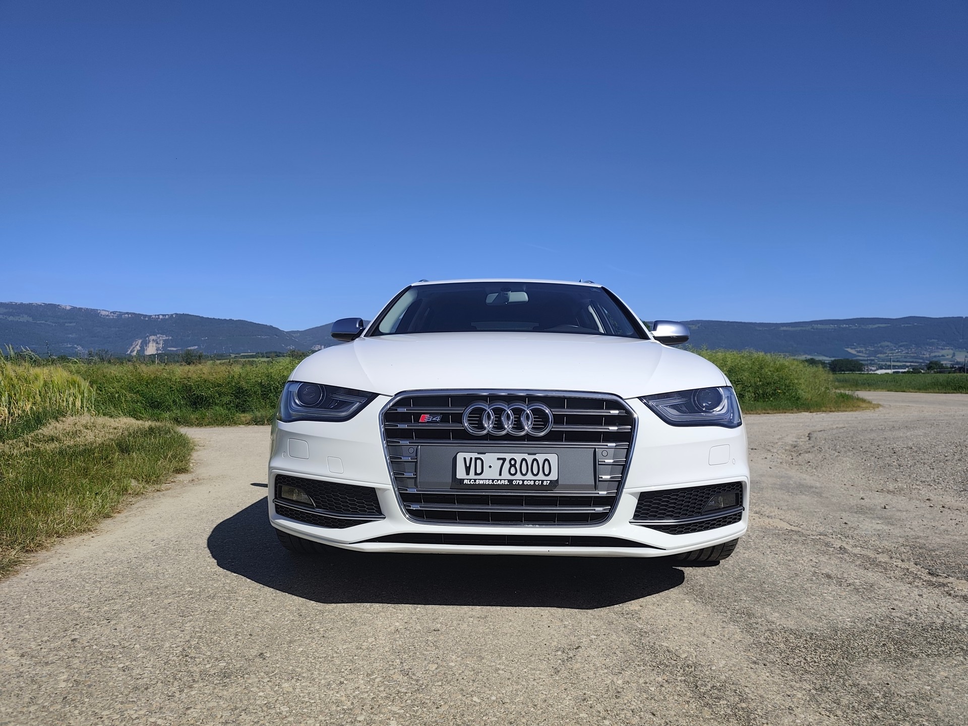 AUDI S4 Avant 3.0 TFSI quattro S-tronic-image-2