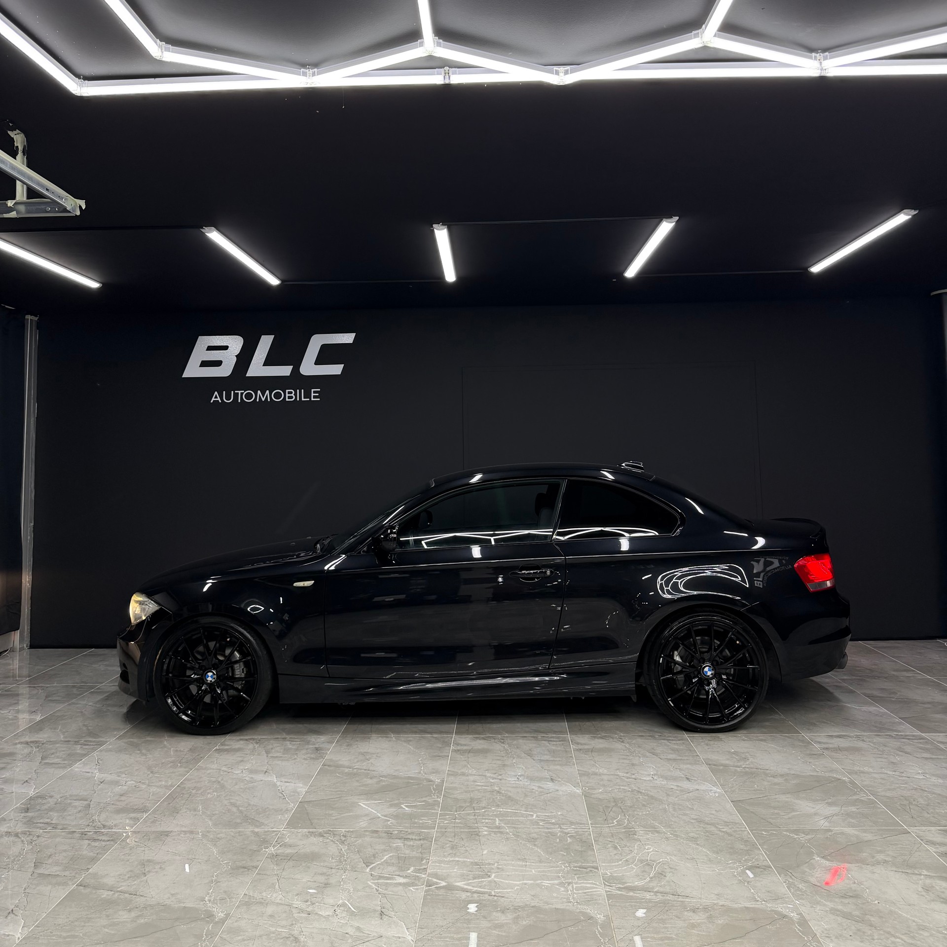 BMW 135i Coupé DSG-image-2