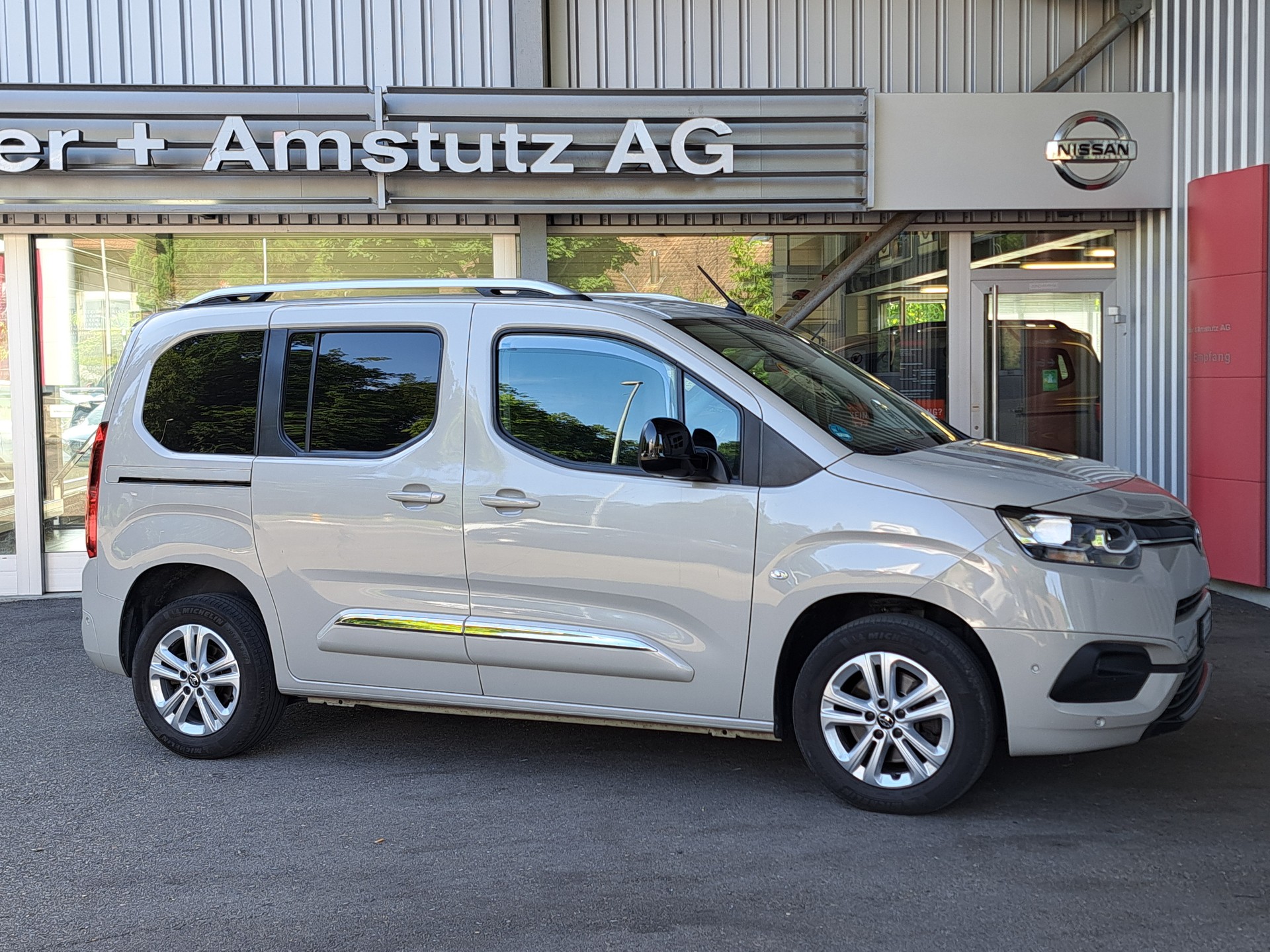 TOYOTA Proace City Verso 1.2 Trend Medium Automatik-image-7