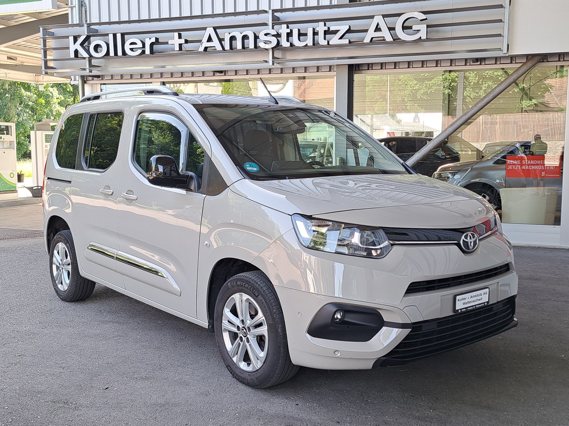 TOYOTA Proace City Verso 1.2 Trend Medium Automatik-image-8