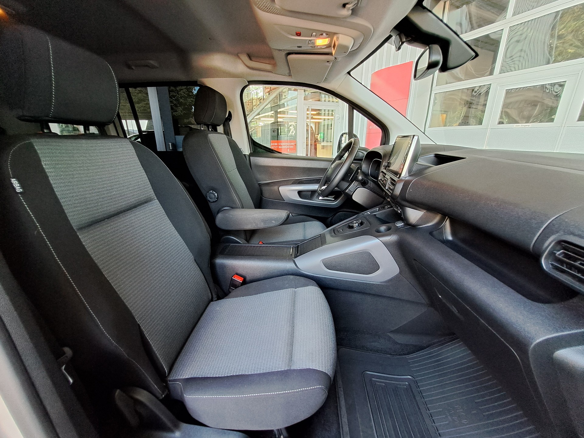 TOYOTA Proace City Verso 1.2 Trend Medium Automatik-image-11