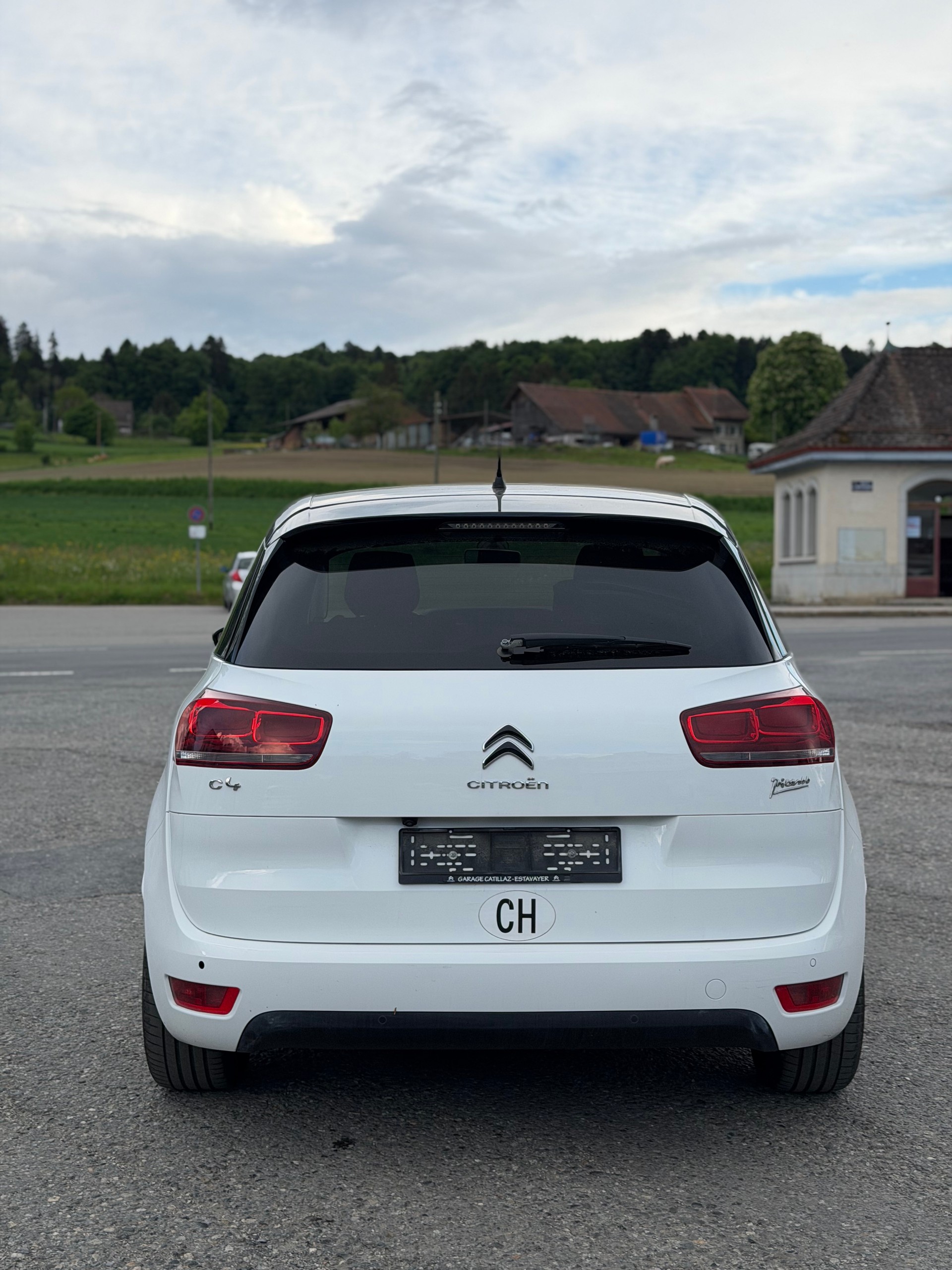 CITROEN C4 Picasso 1.2 Pure Tech Séduction-image-5