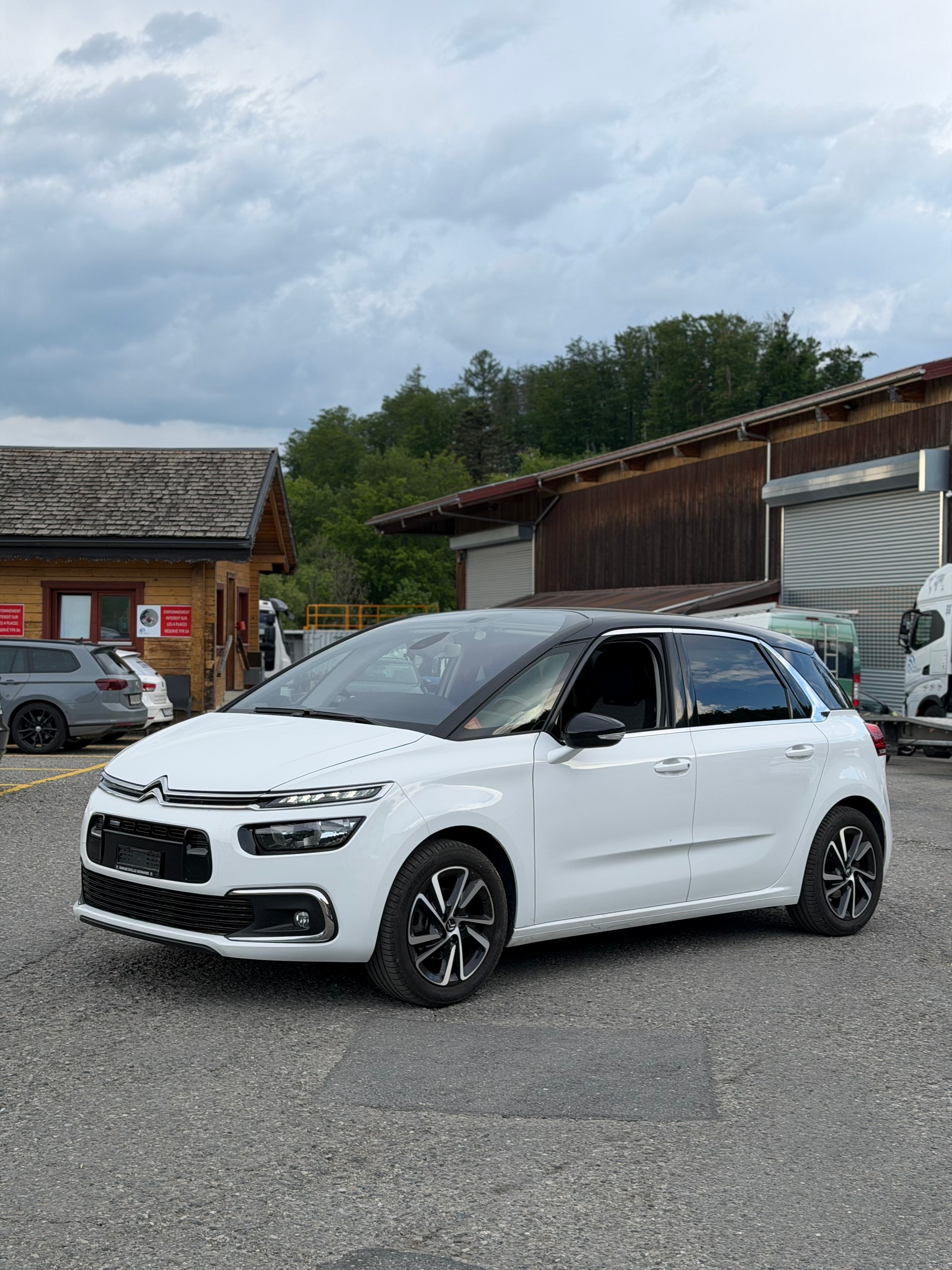 CITROEN C4 Picasso 1.2 Pure Tech Séduction-image-1