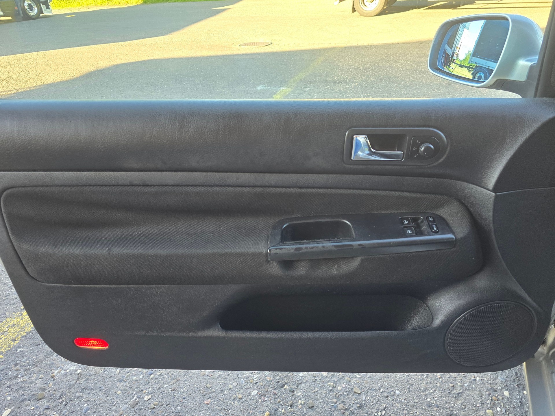 VW Golf 1.6 16V-image-11