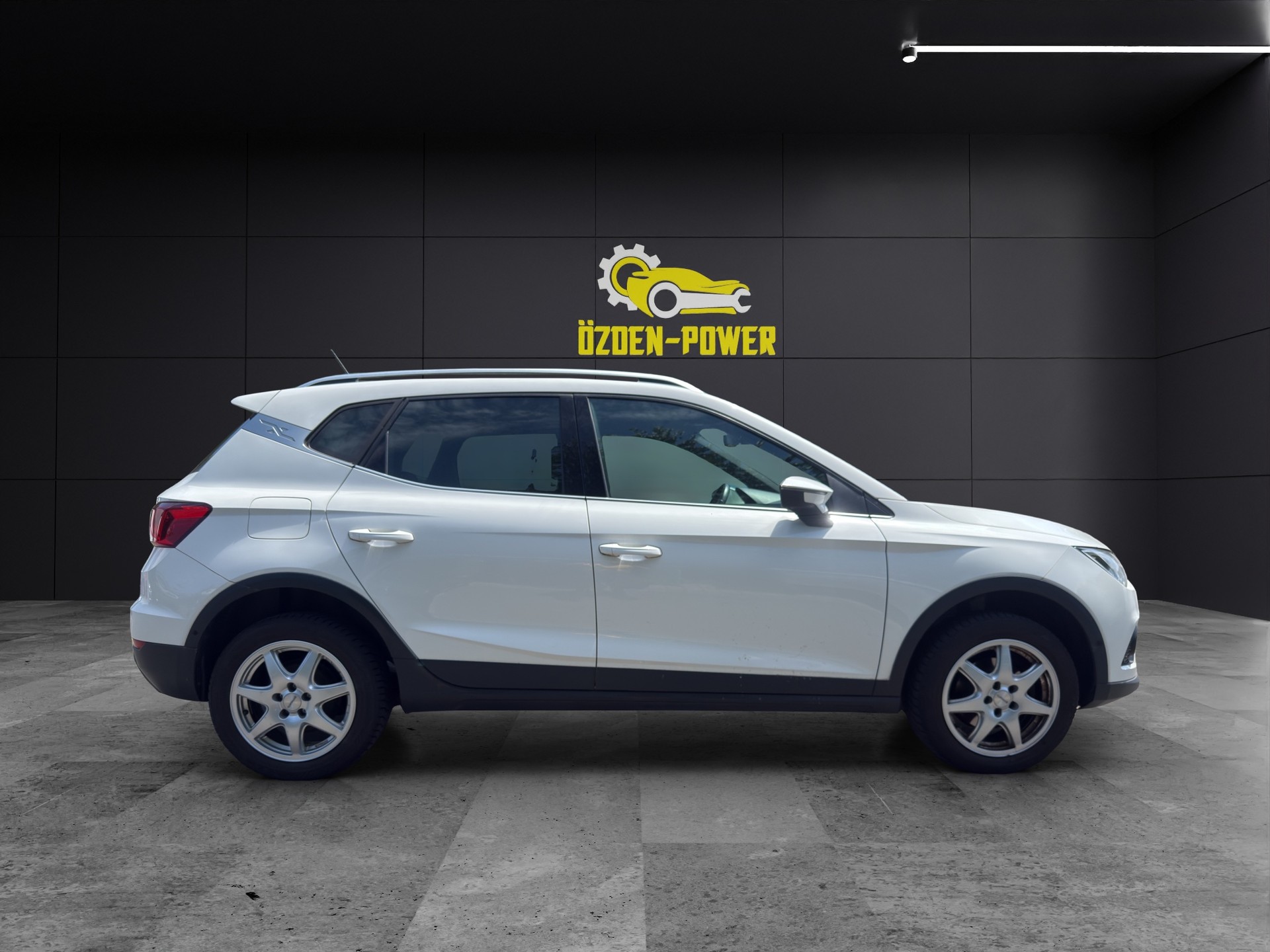 SEAT Arona 1.0 TSI Eco Xcellence *AKTION* ** RESERVIERT**-showroom-element-3
