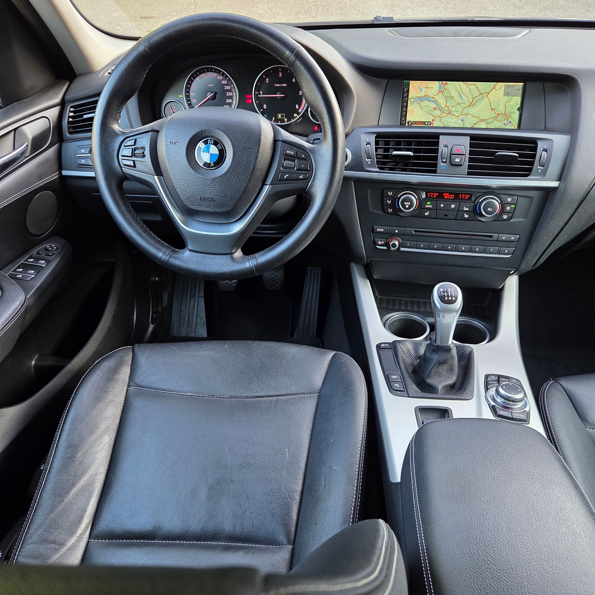 BMW X3 xDrive 20d-image-11