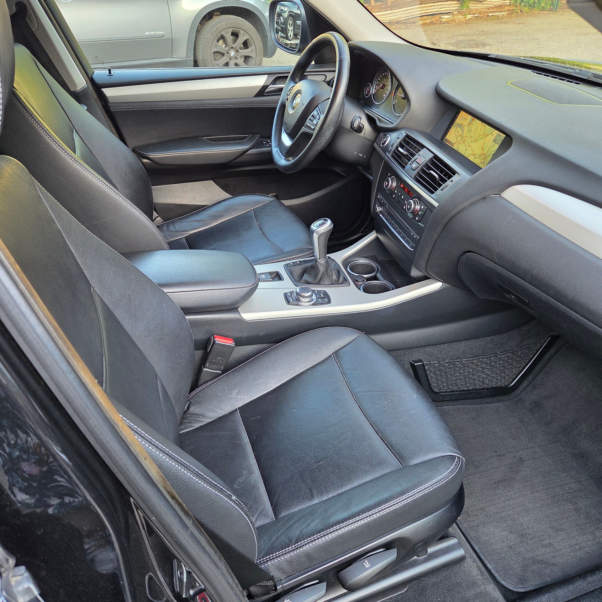 BMW X3 xDrive 20d-image-9