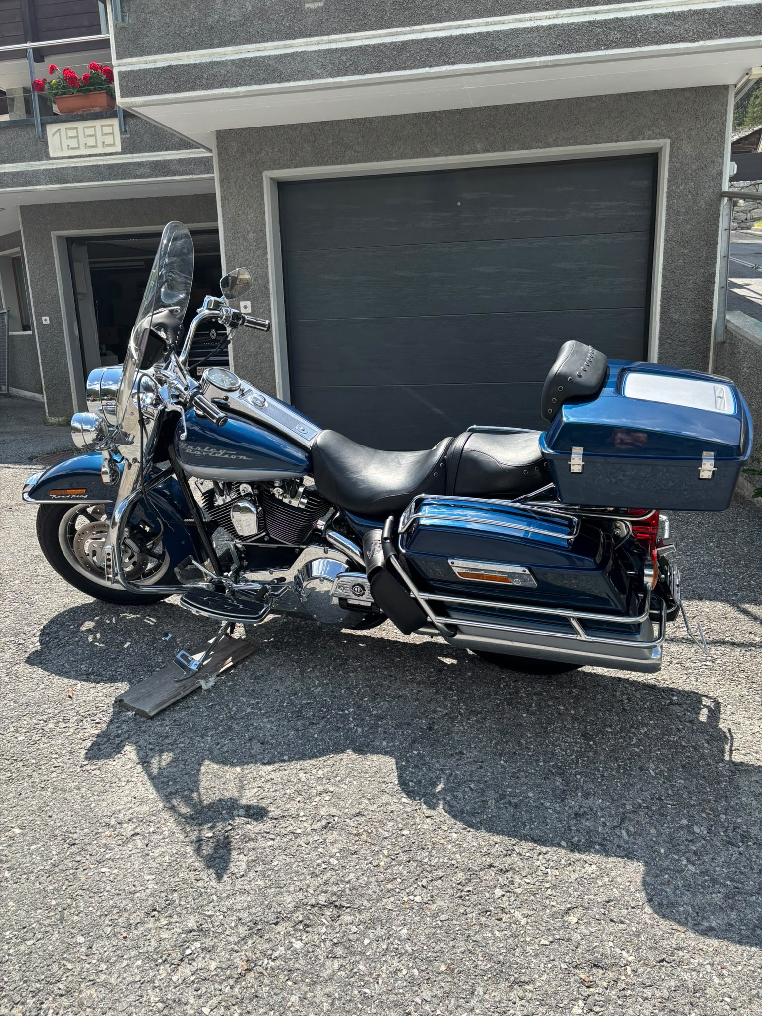 HARLEY-DAVIDSON FLH-image-4