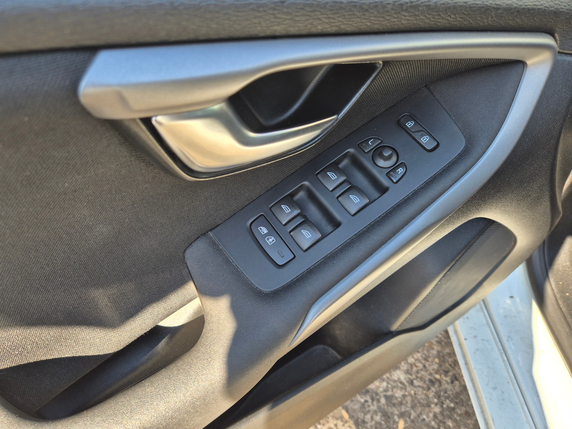 VOLVO V40 D3 Momentum-image-10
