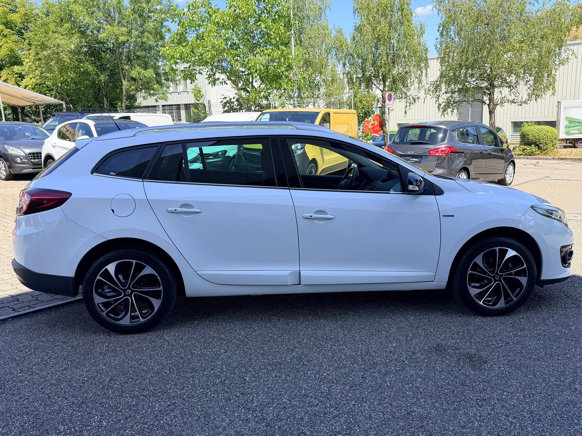 RENAULT Mégane Grandtour 1.2 16V Turbo Swiss Edition-showroom-element-1