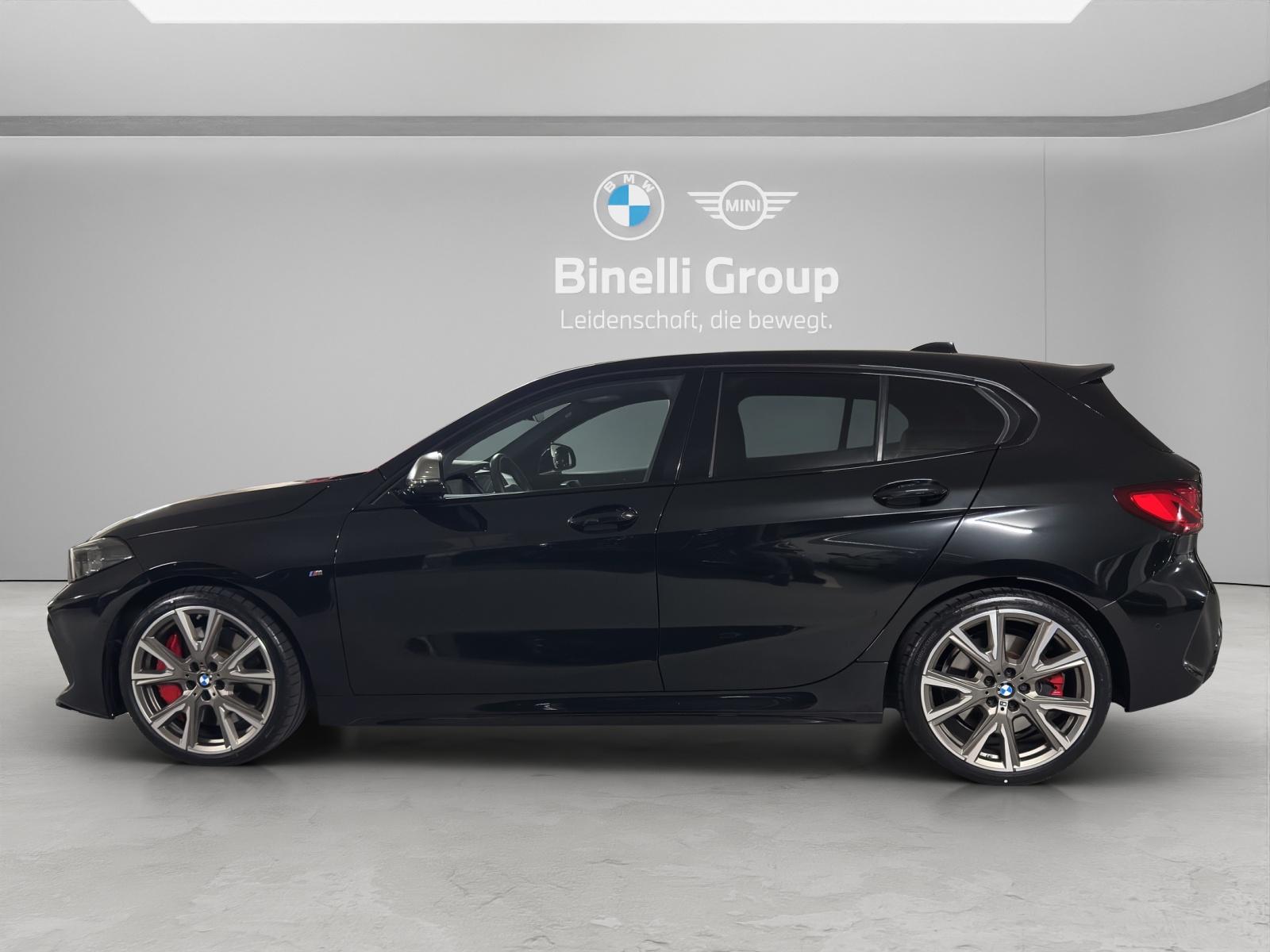 BMW M135i xDrive-showroom-element-2