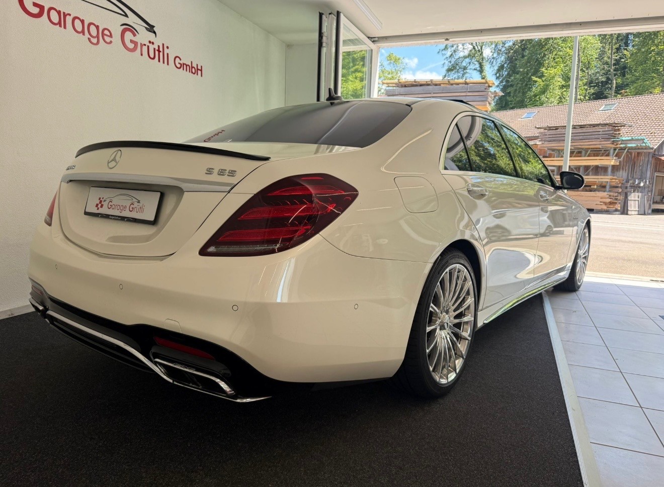 MERCEDES-BENZ S 65 V12 AMG lang-image-4