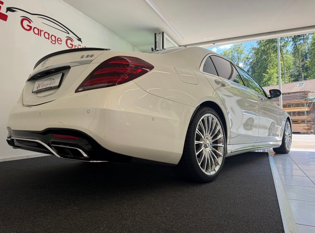 MERCEDES-BENZ S 65 V12 AMG lang-image-5