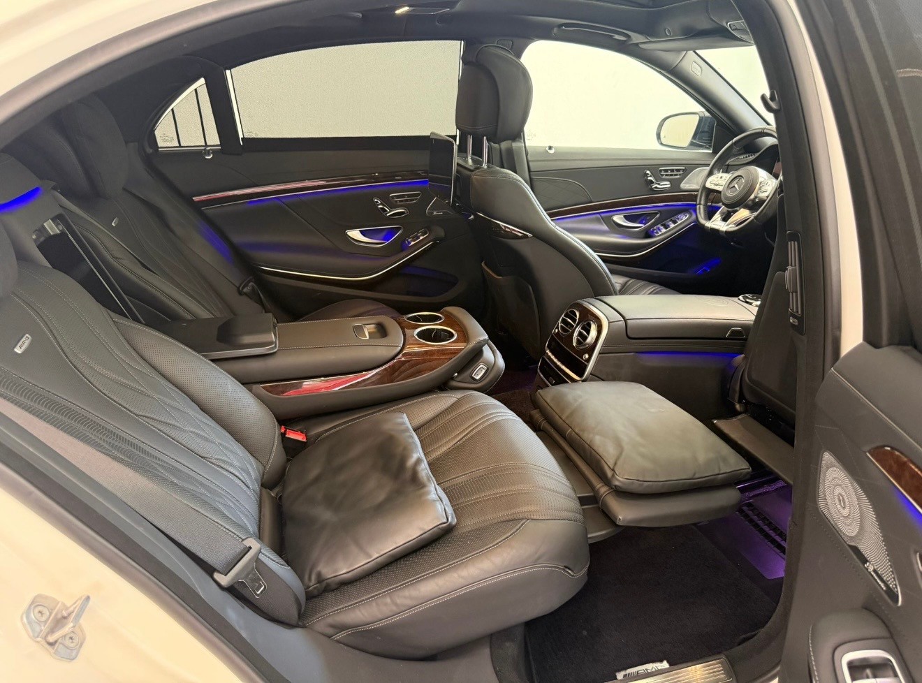 MERCEDES-BENZ S 65 V12 AMG lang-image-15