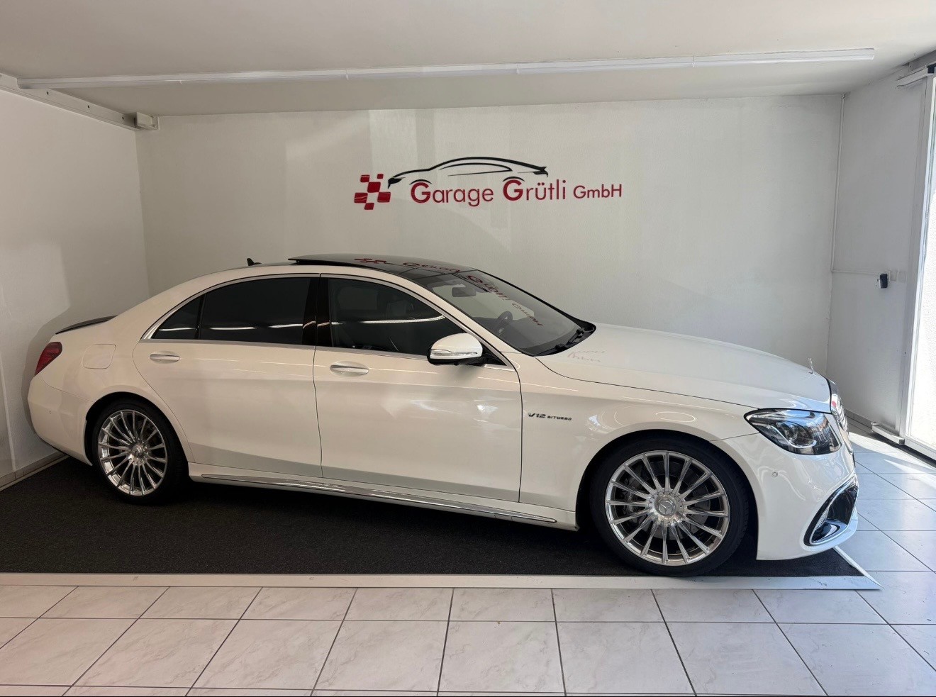 MERCEDES-BENZ S 65 V12 AMG lang-showroom-element-1