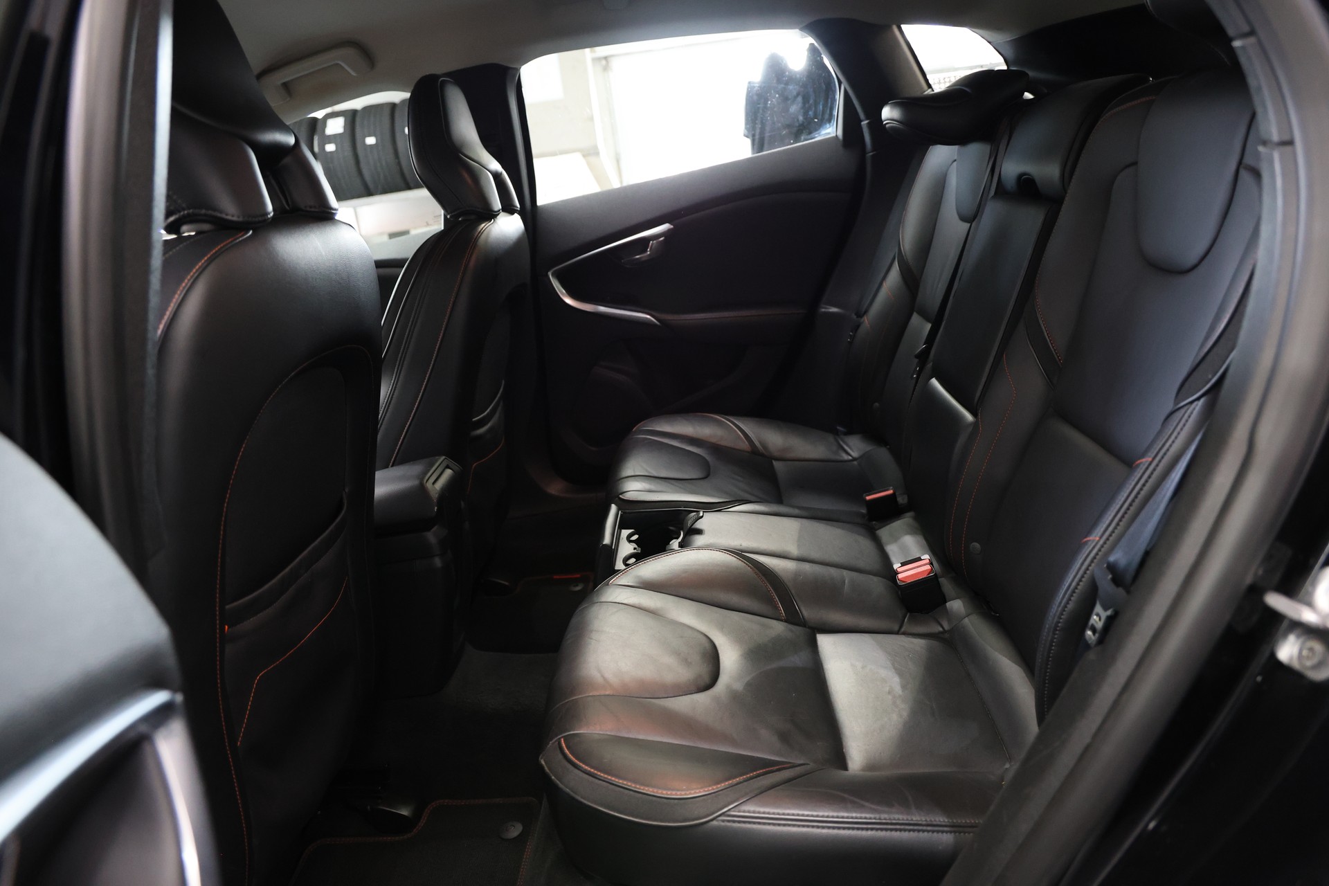 VOLVO V40 Cross Country T5 AWD Summum Geartronic-image-9