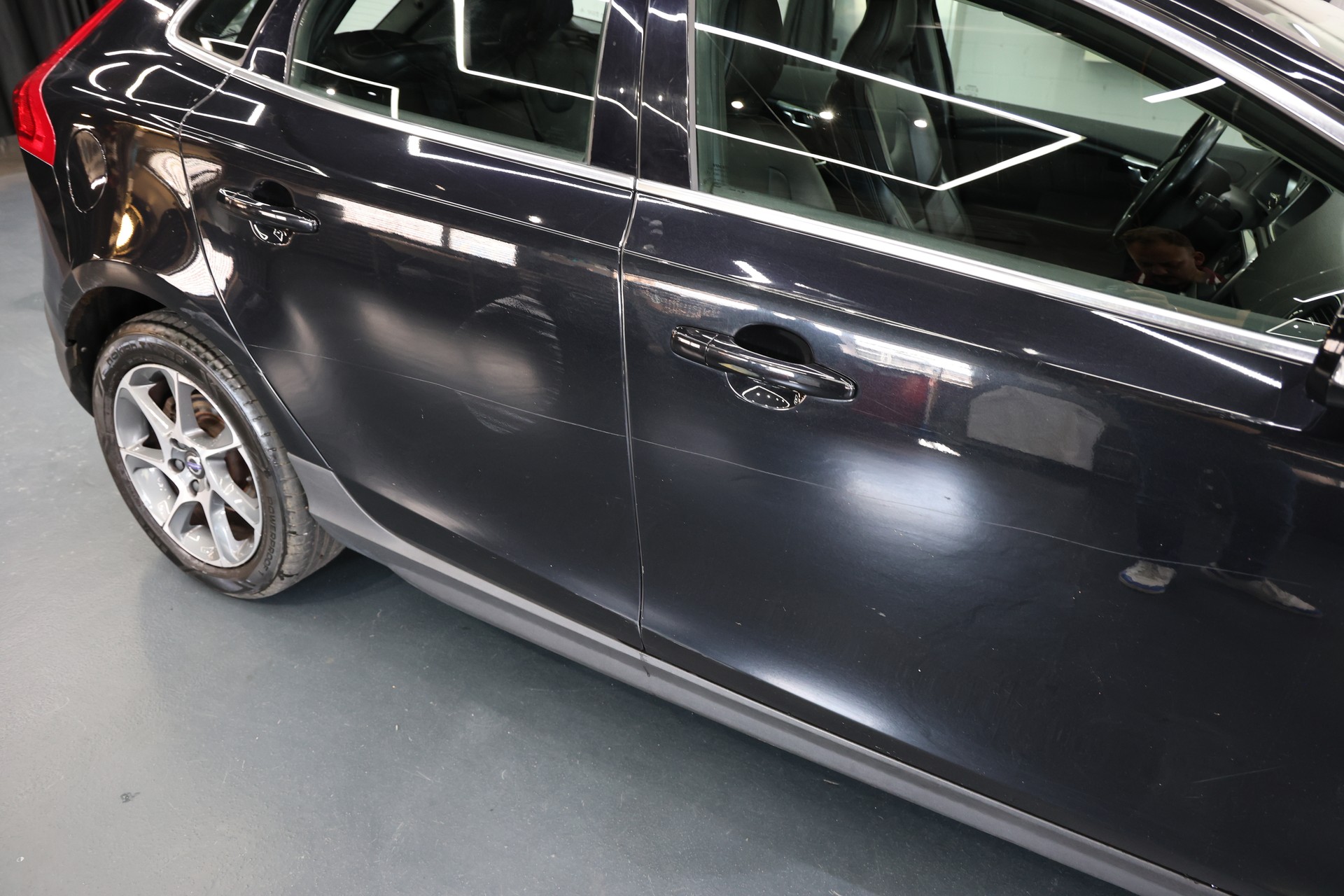 VOLVO V40 Cross Country T5 AWD Summum Geartronic-showroom-element-3