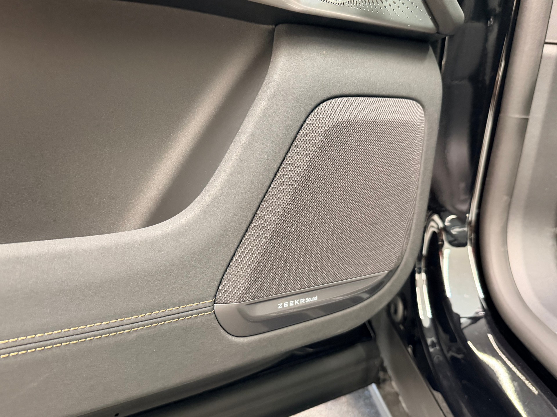 ZEEKR 7X 100kWh Privilege AWD-image-10