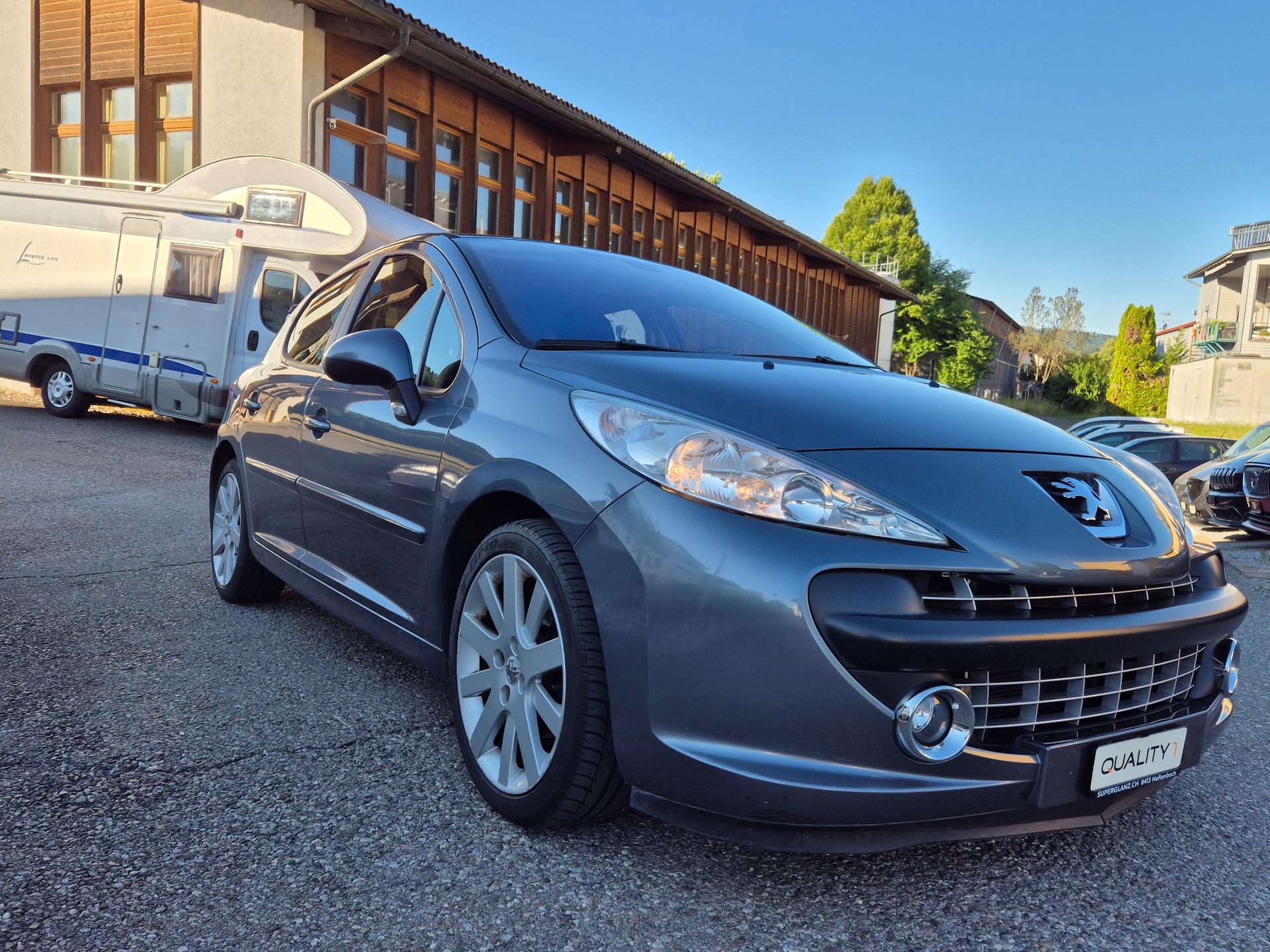 PEUGEOT 207 1.6 16V XT-image-8