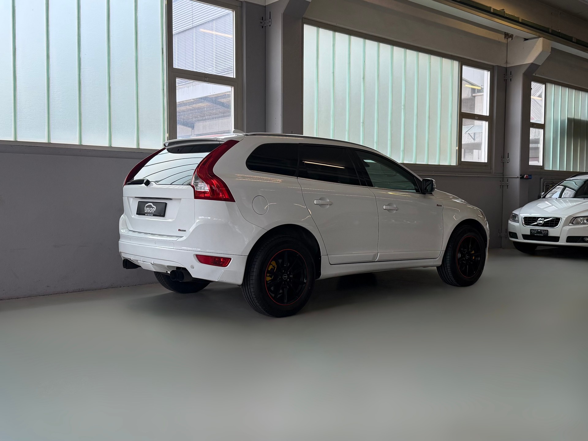 VOLVO XC60 T6 AWD Summum Geartronic-image-5
