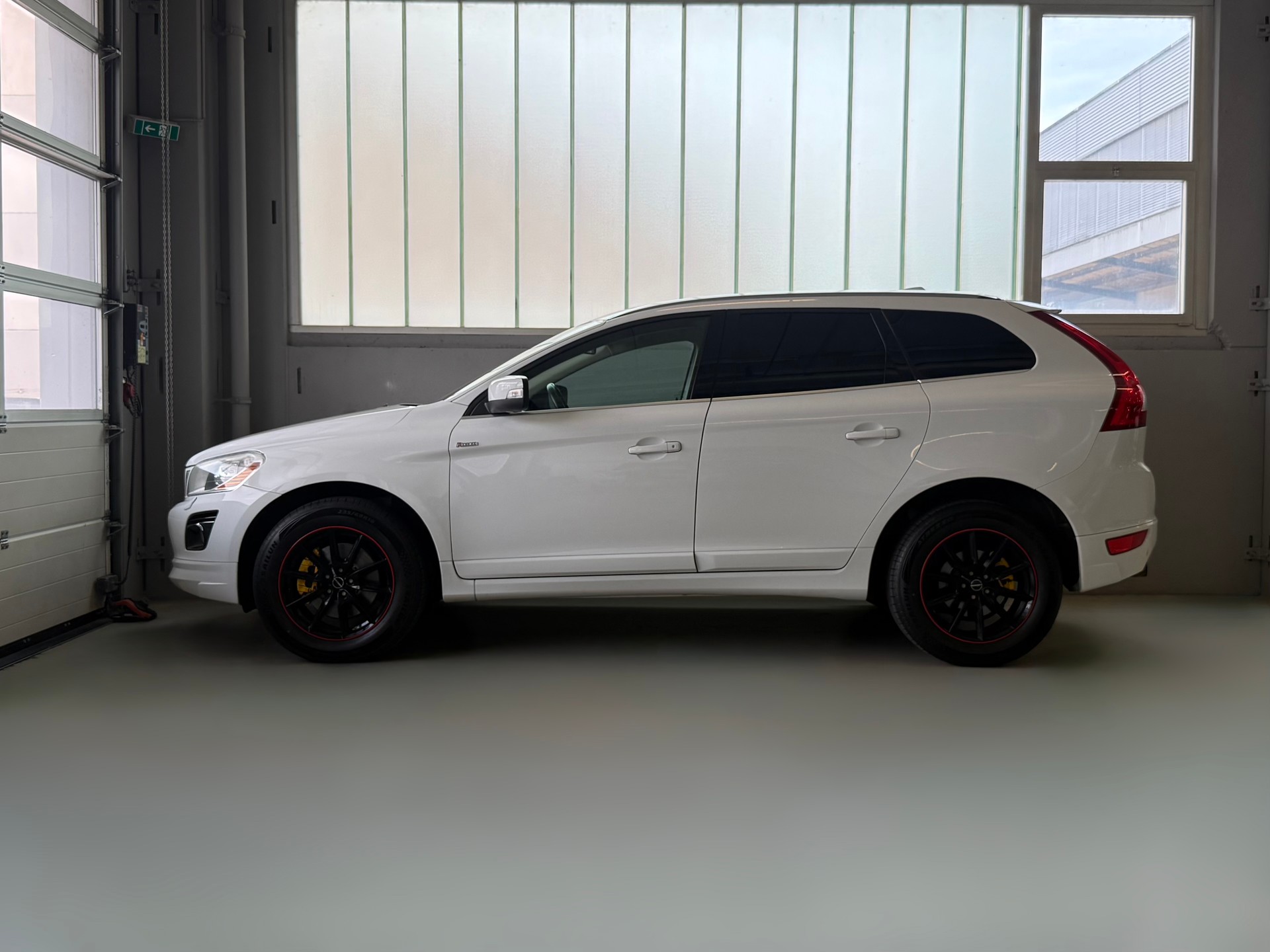 VOLVO XC60 T6 AWD Summum Geartronic-image-4