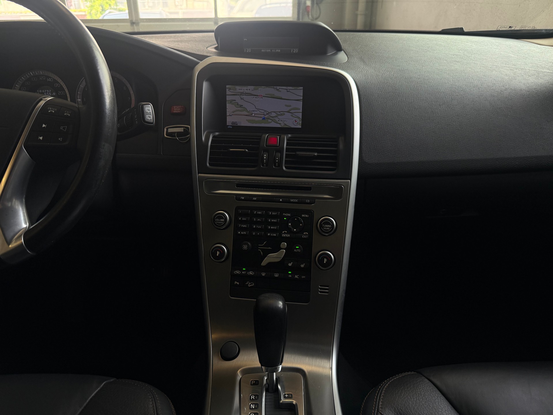 VOLVO XC60 T6 AWD Summum Geartronic-image-14