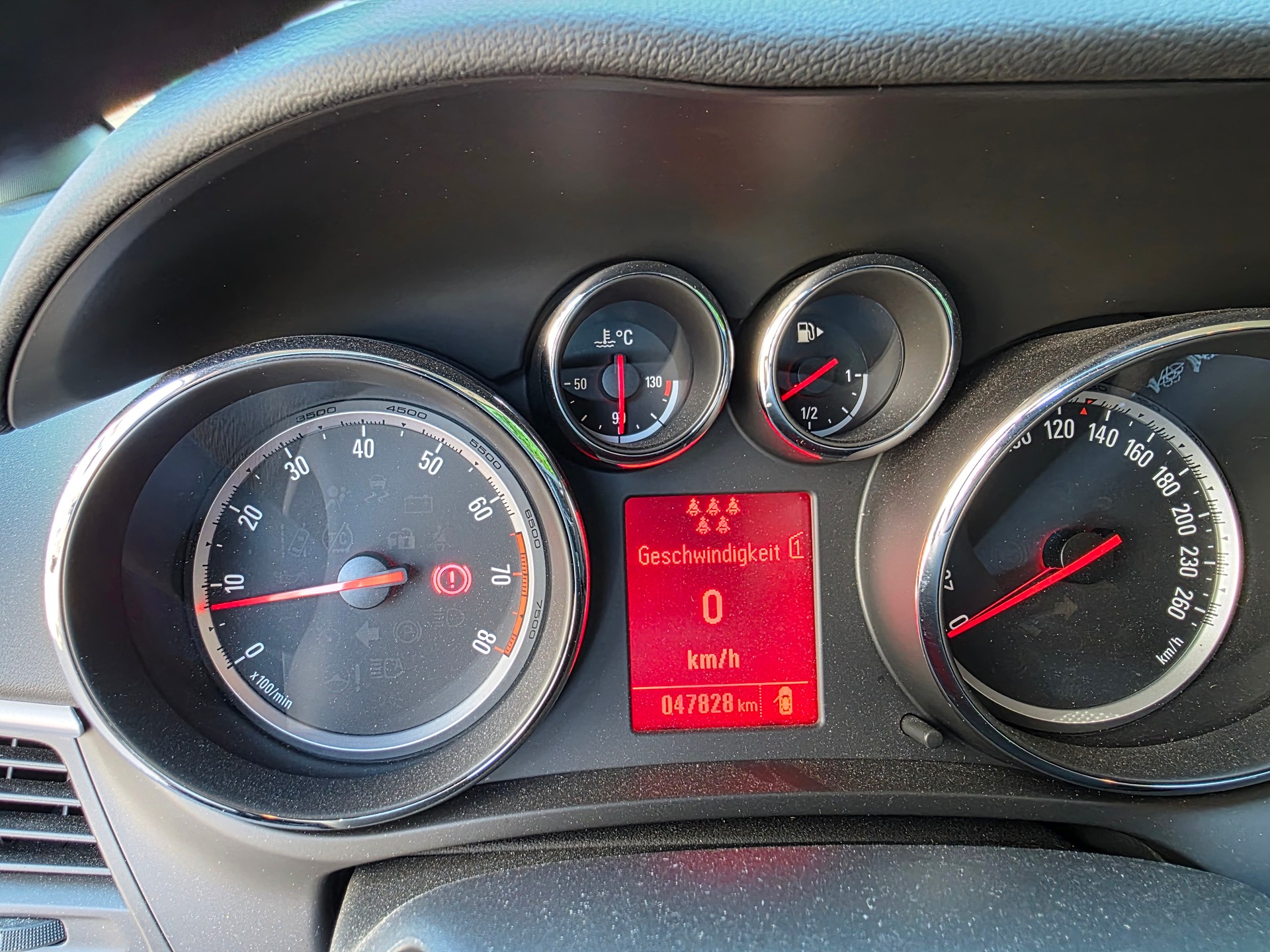 OPEL Zafira Tourer 1.6i 16V CNG Turbo Active Edition-image-12