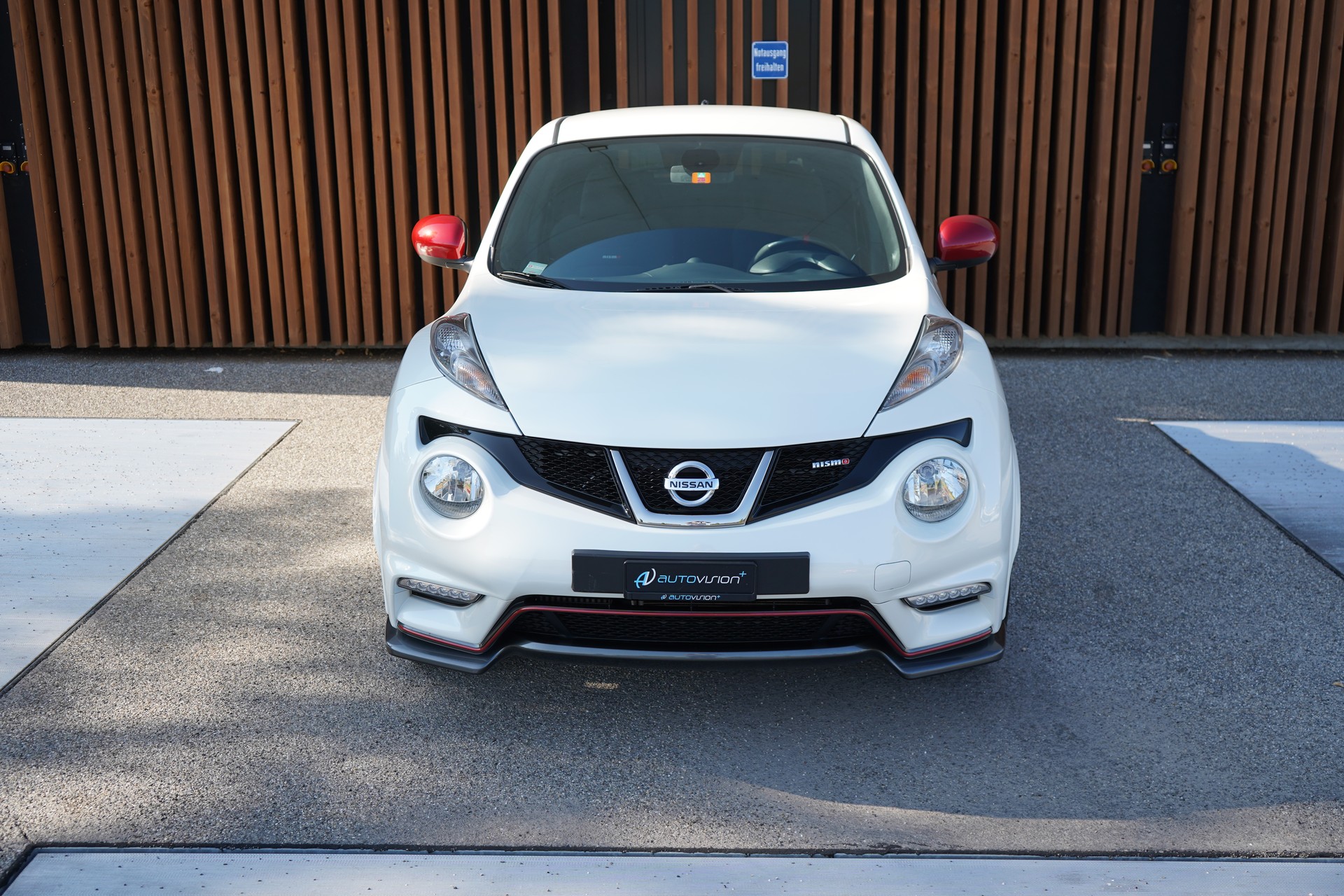 NISSAN JUKE 1.6 DIG-T NISMO 4x4 XTRONIC M-CVT l 200 PS-image-11