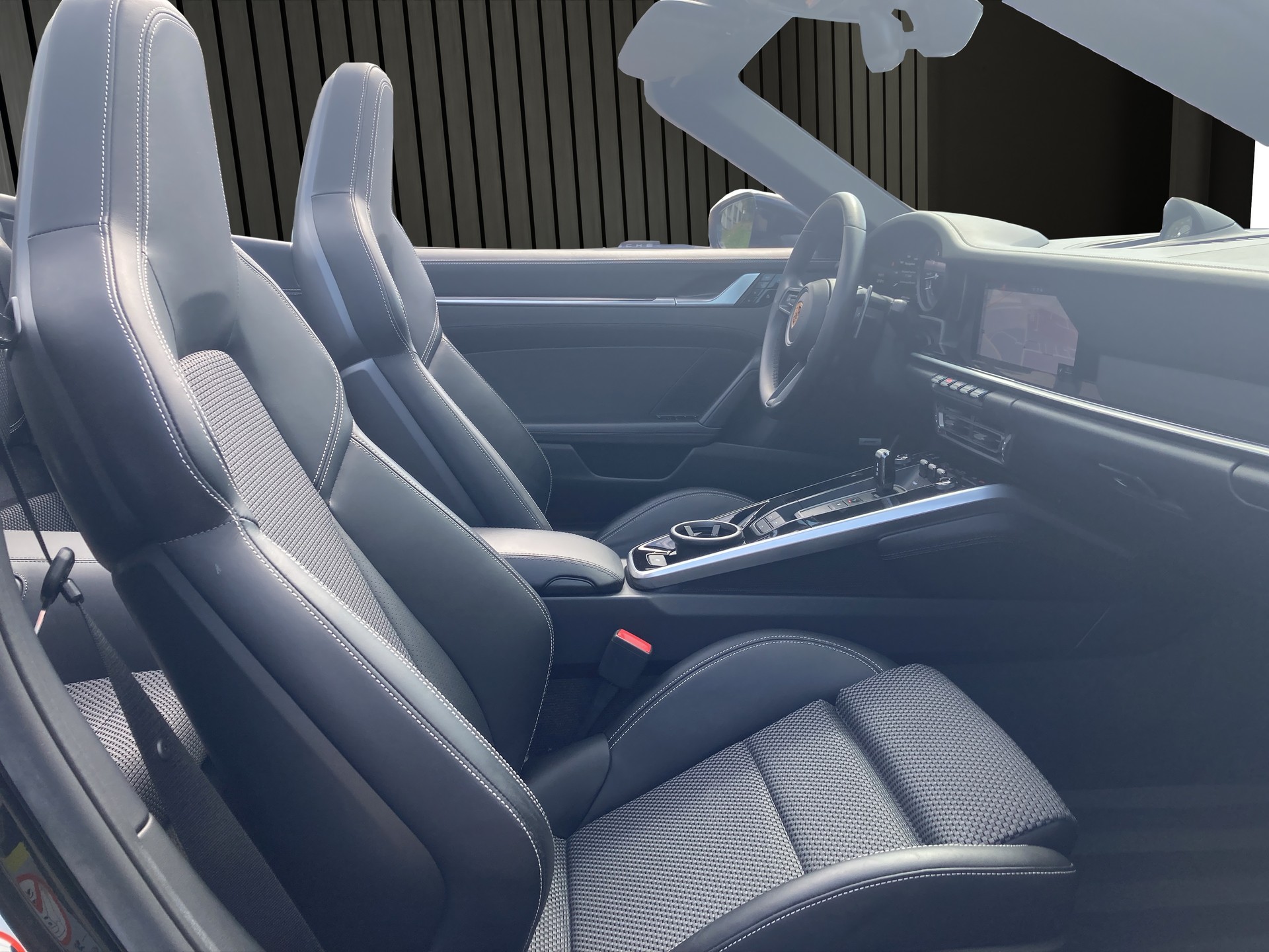 PORSCHE 911 Carrera 4S Cabriolet-image-17