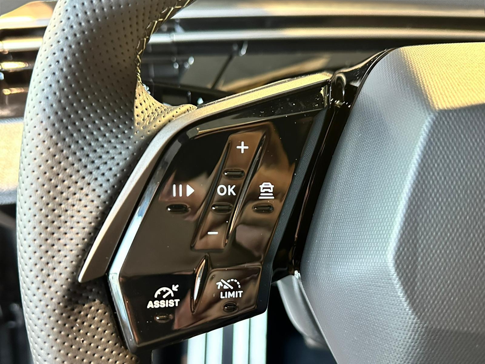 PEUGEOT 5008 1.2 Hybrid GT-image-19