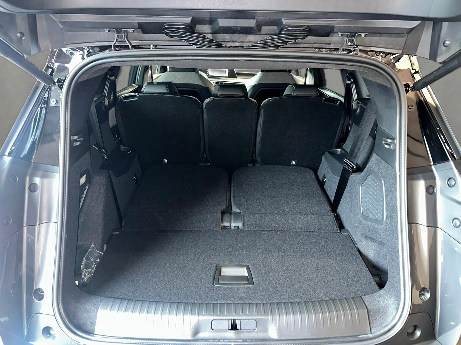 PEUGEOT 5008 1.2 Hybrid GT-image-12