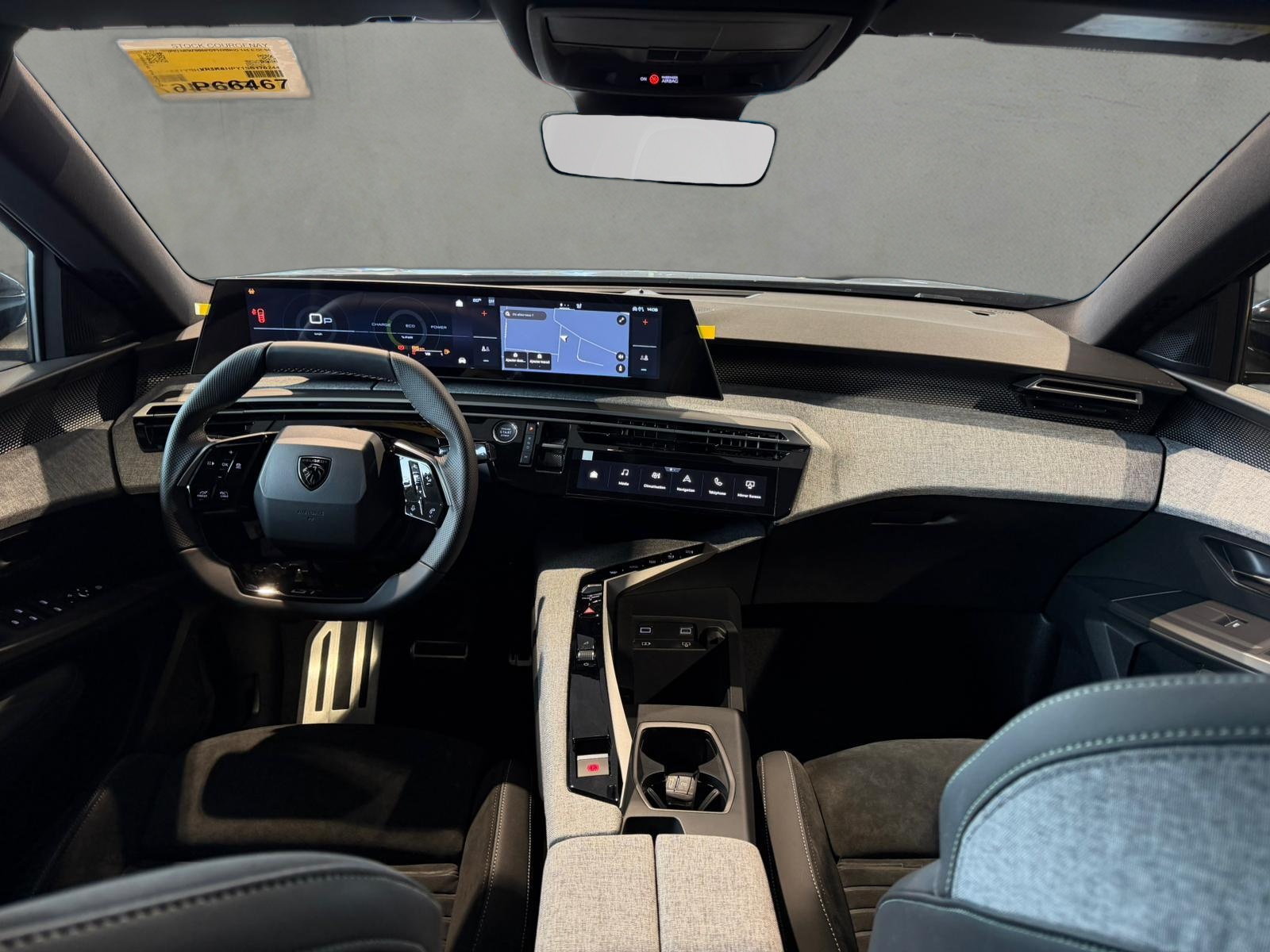 PEUGEOT 5008 1.2 Hybrid GT-image-17