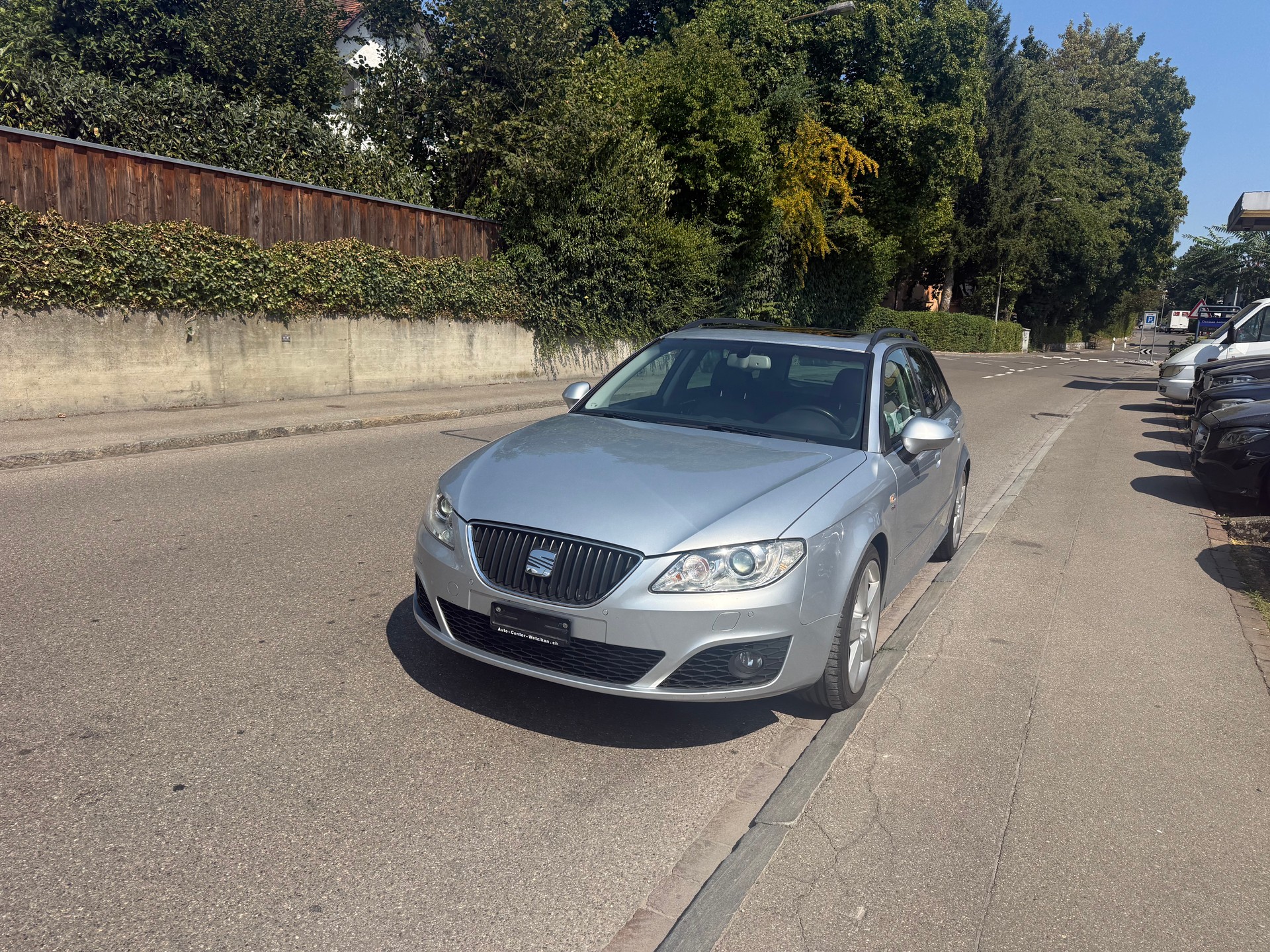 SEAT Exeo ST 2.0 TSI Advantage multitronic-showroom-element-1