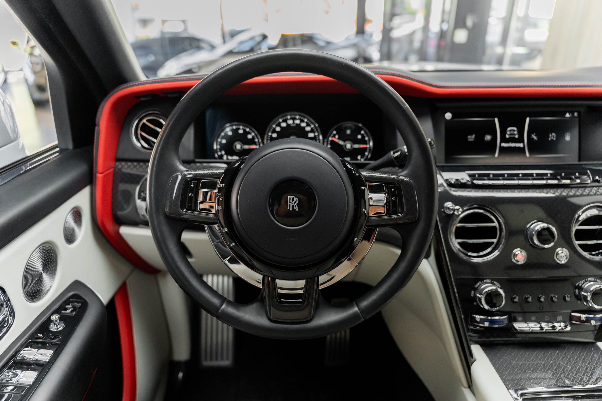ROLLS-ROYCE Cullinan 6.7 V12 Black Badge-image-18