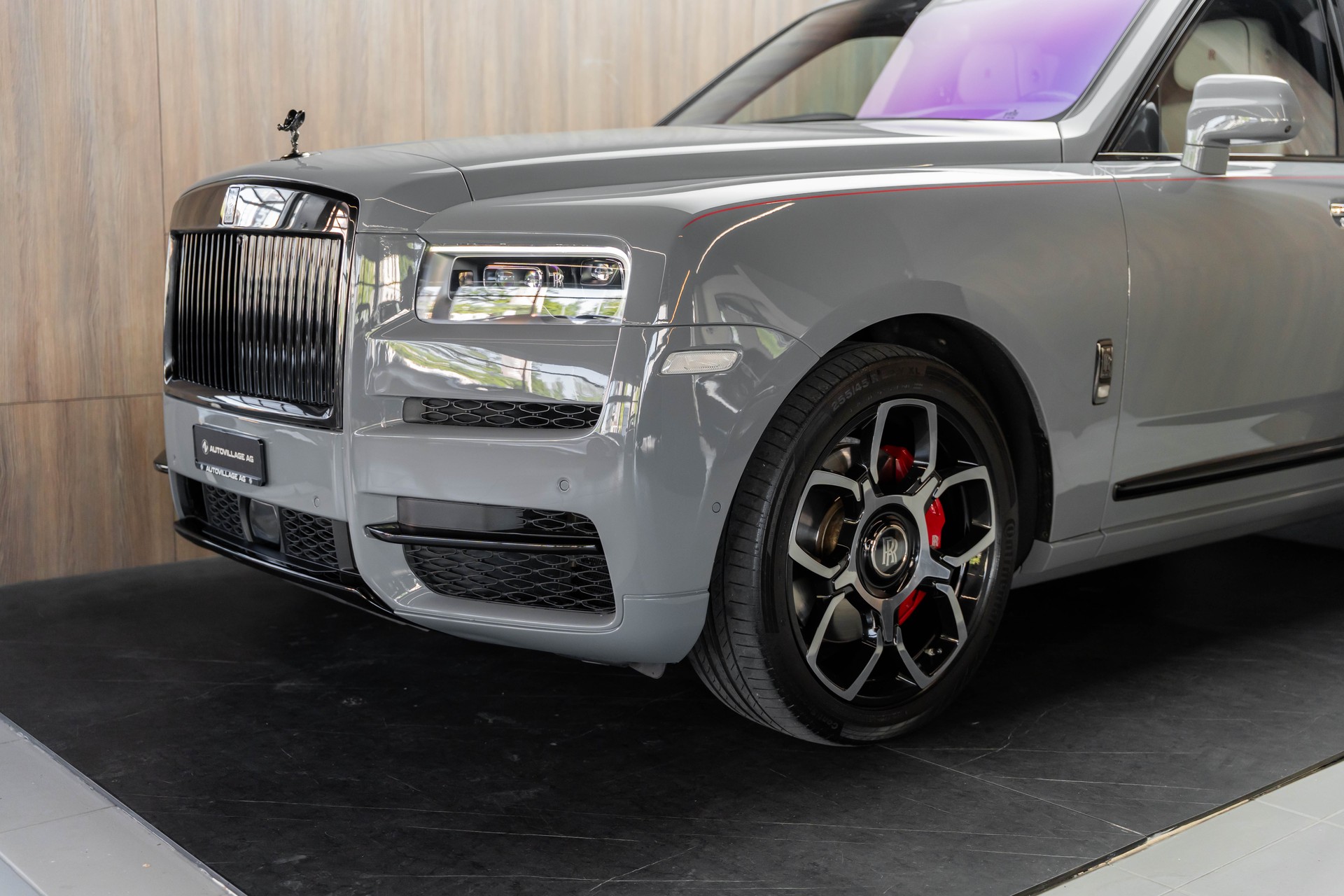 ROLLS-ROYCE Cullinan 6.7 V12 Black Badge-image-25