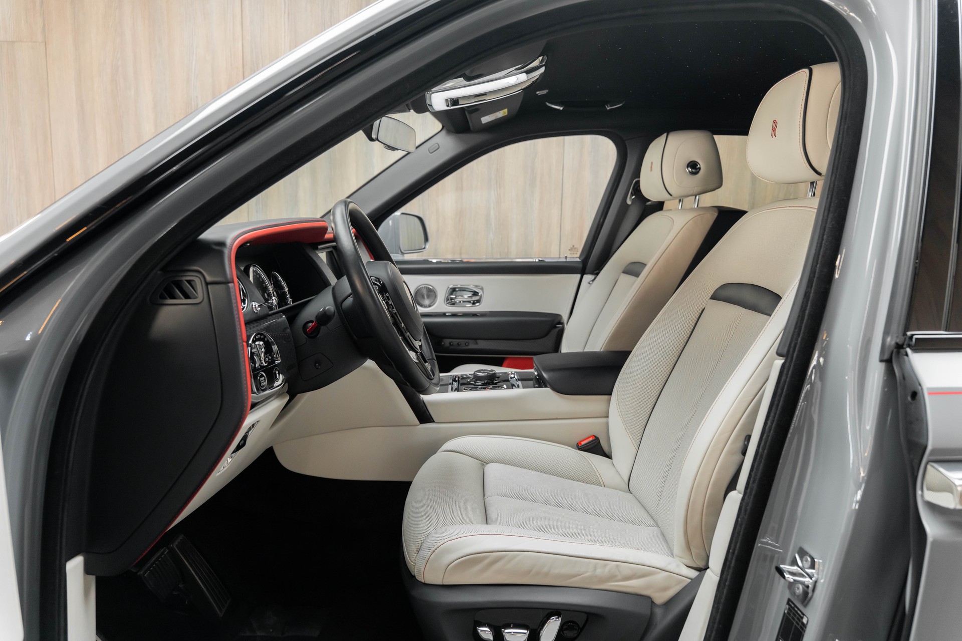 ROLLS-ROYCE Cullinan 6.7 V12 Black Badge-image-4